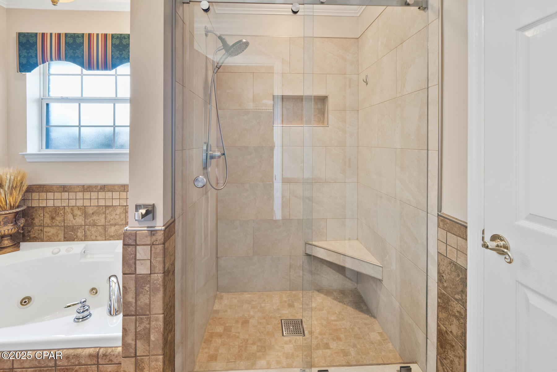 7qq2hkfuhyd R4pej3ypvufhjal_hvot1apou9p2meq