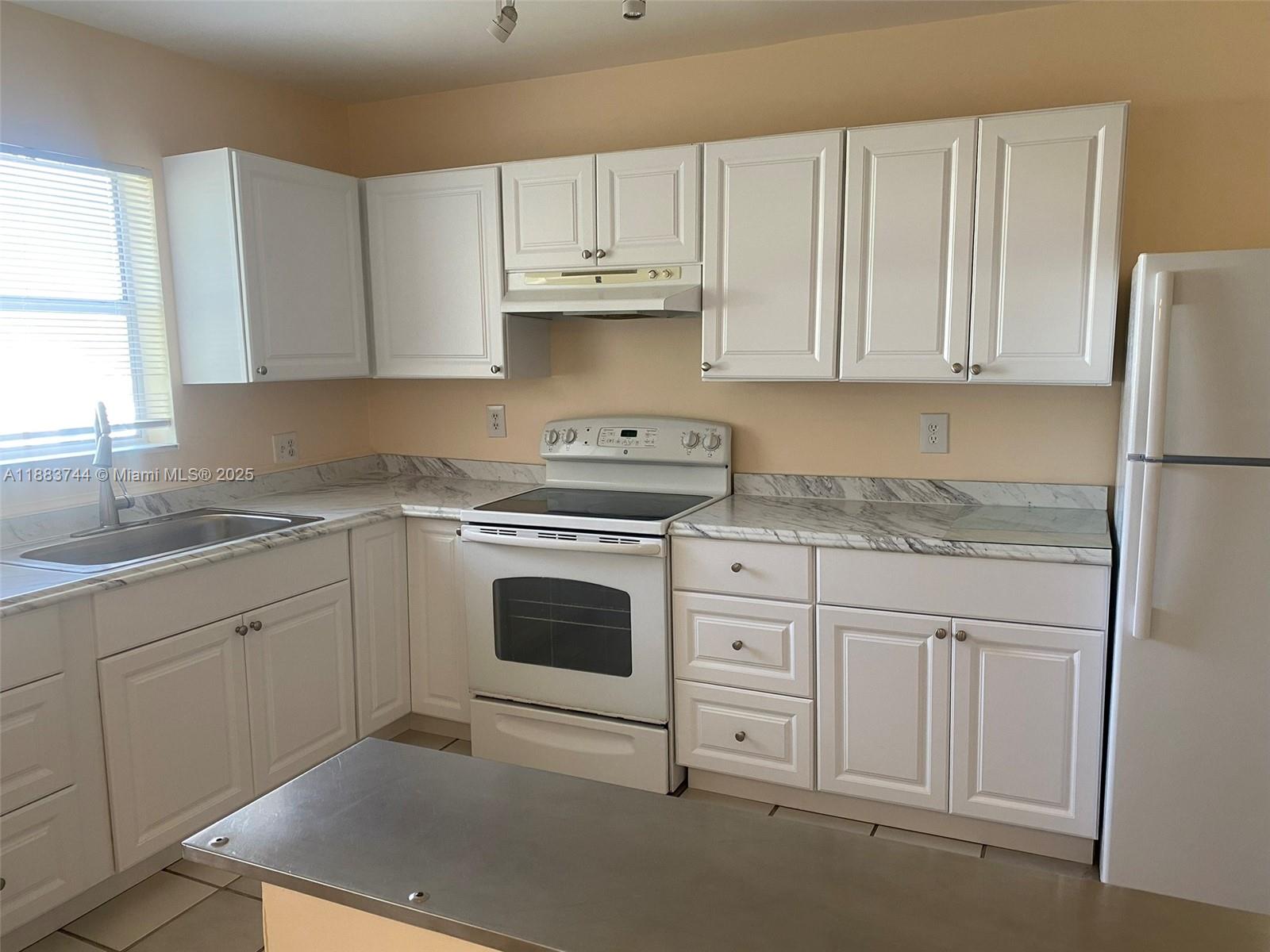 Property photo # 0