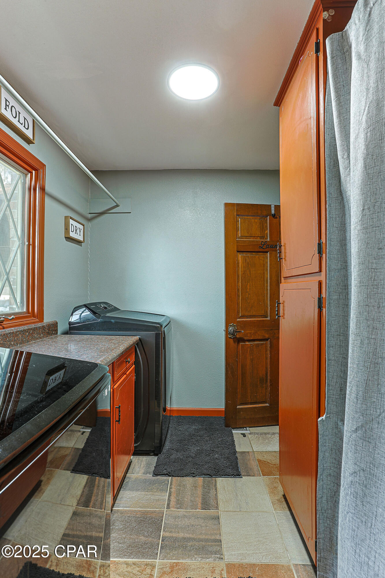 Byb772qkhfi Lujx5uakyfkv5f4es5_y4pbnvfu0bea