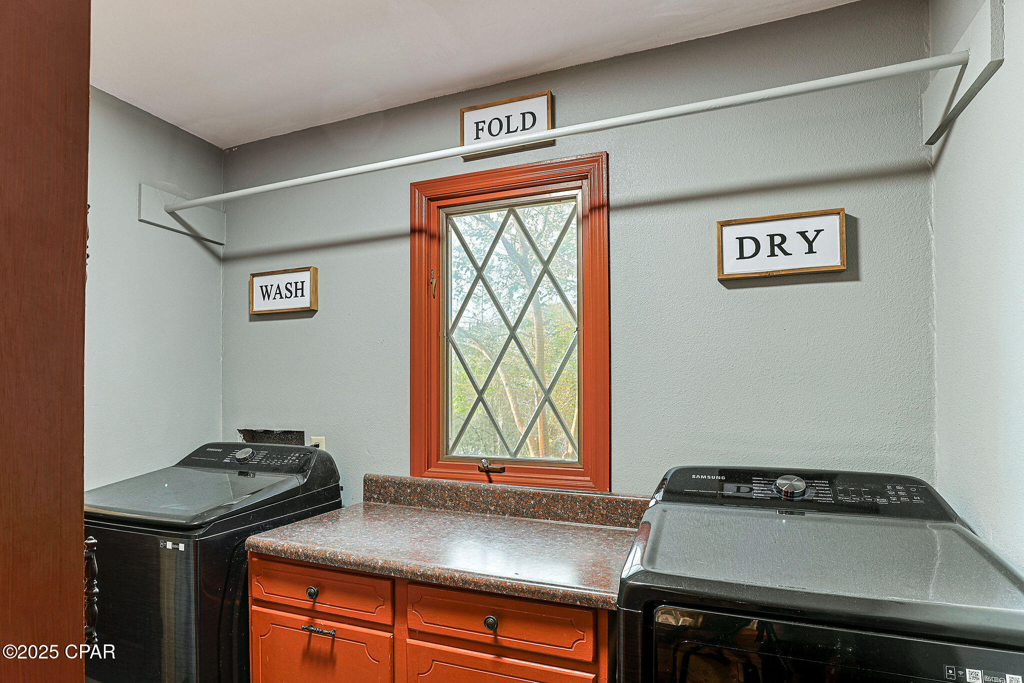 9gccdijm4ly79njgh1lh 9v32sdi4jzjplos7jsr_gq