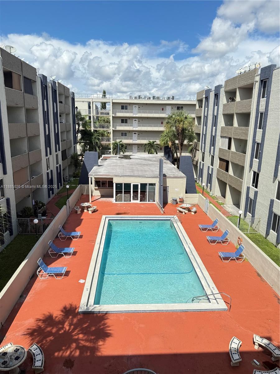 Samari Lake East Condo