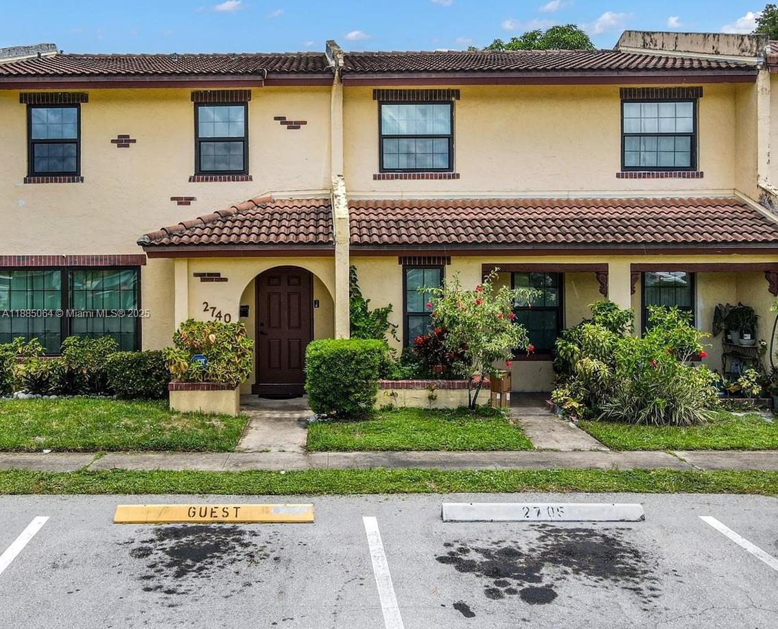 2740 47th Ln Unit 2704, Lauderdale Lakes, Florida 33313