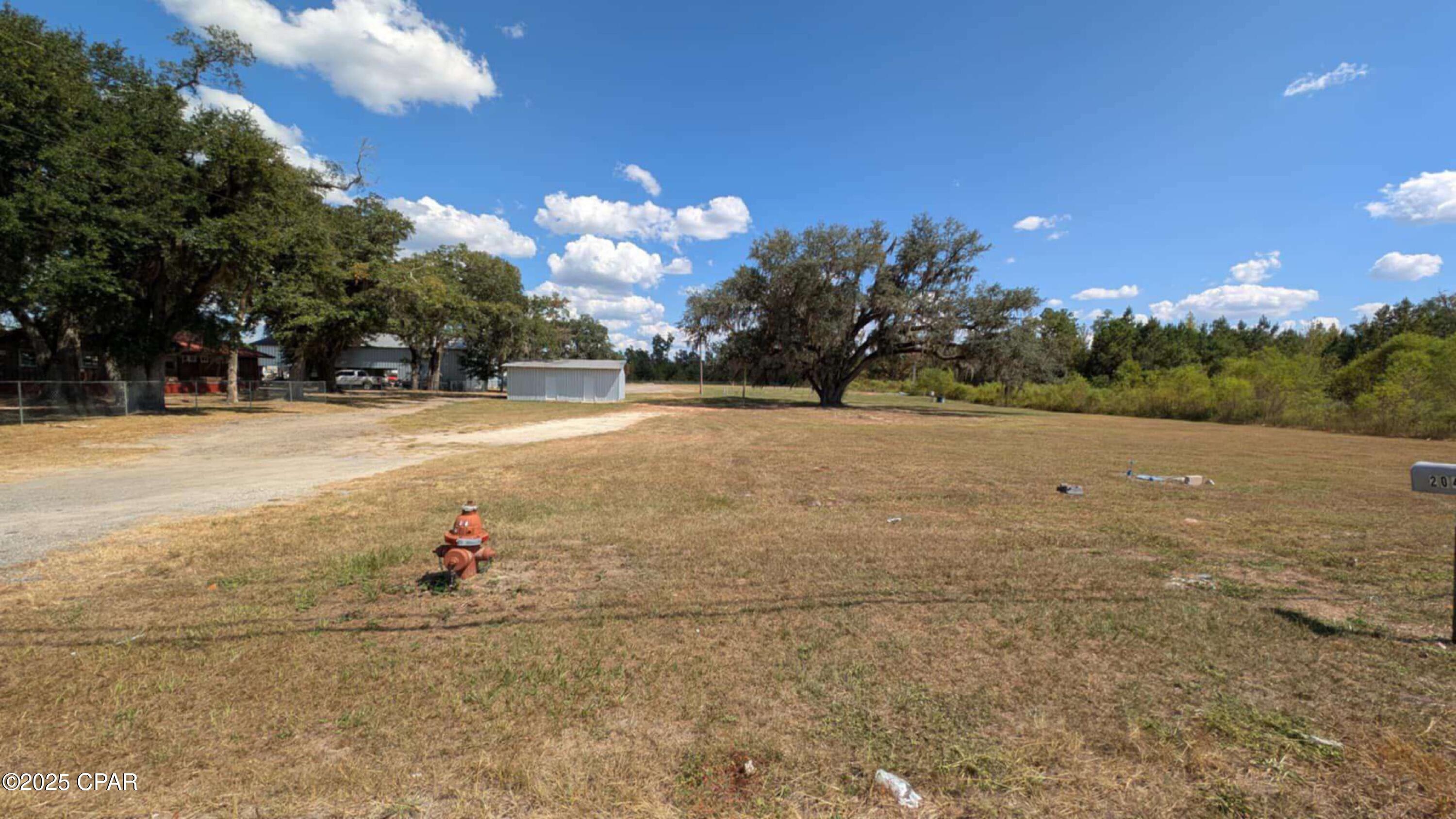 Listing photo id 12 for 2046 Florida 71