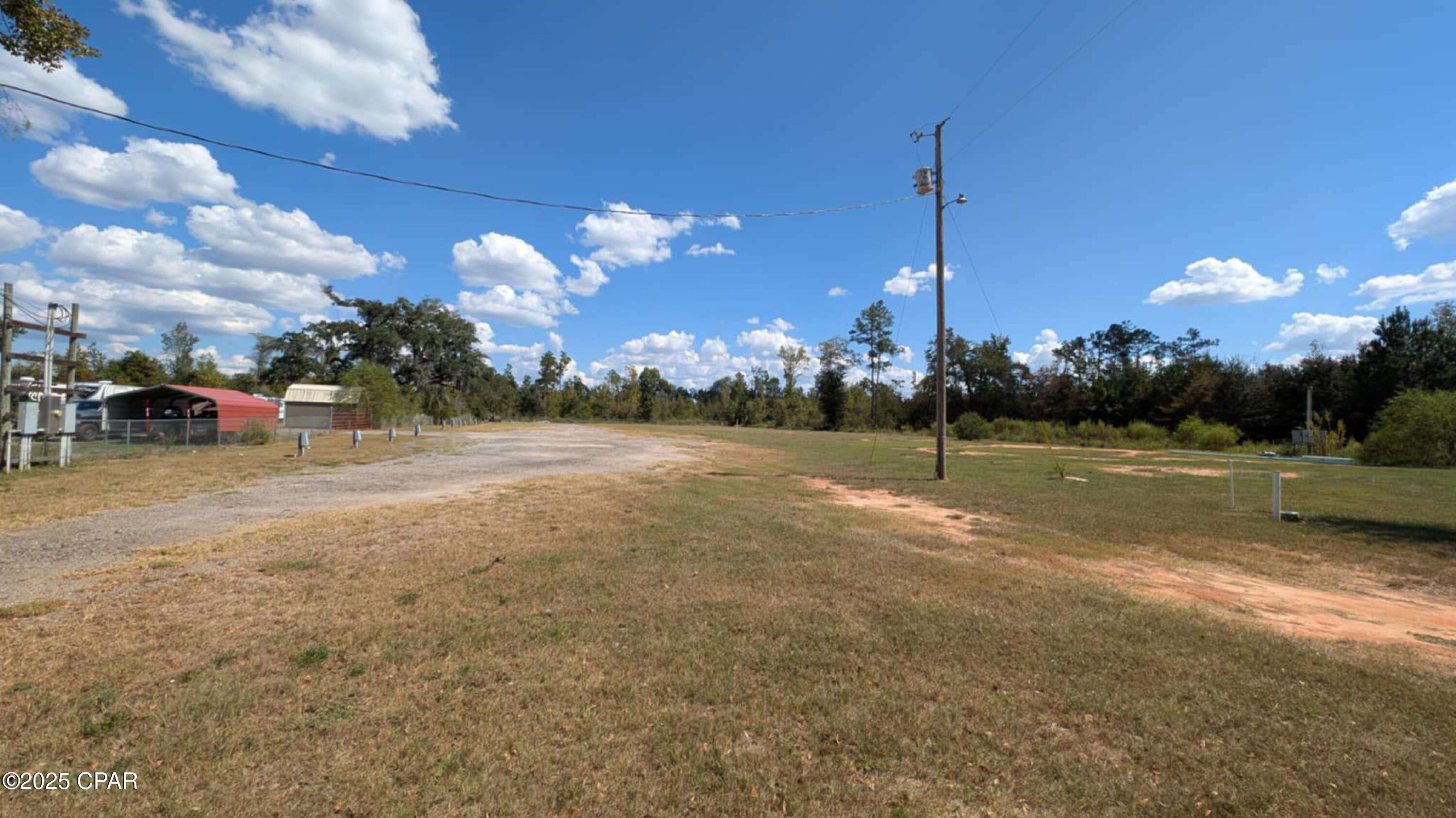 Listing photo id 22 for 2046 Florida 71