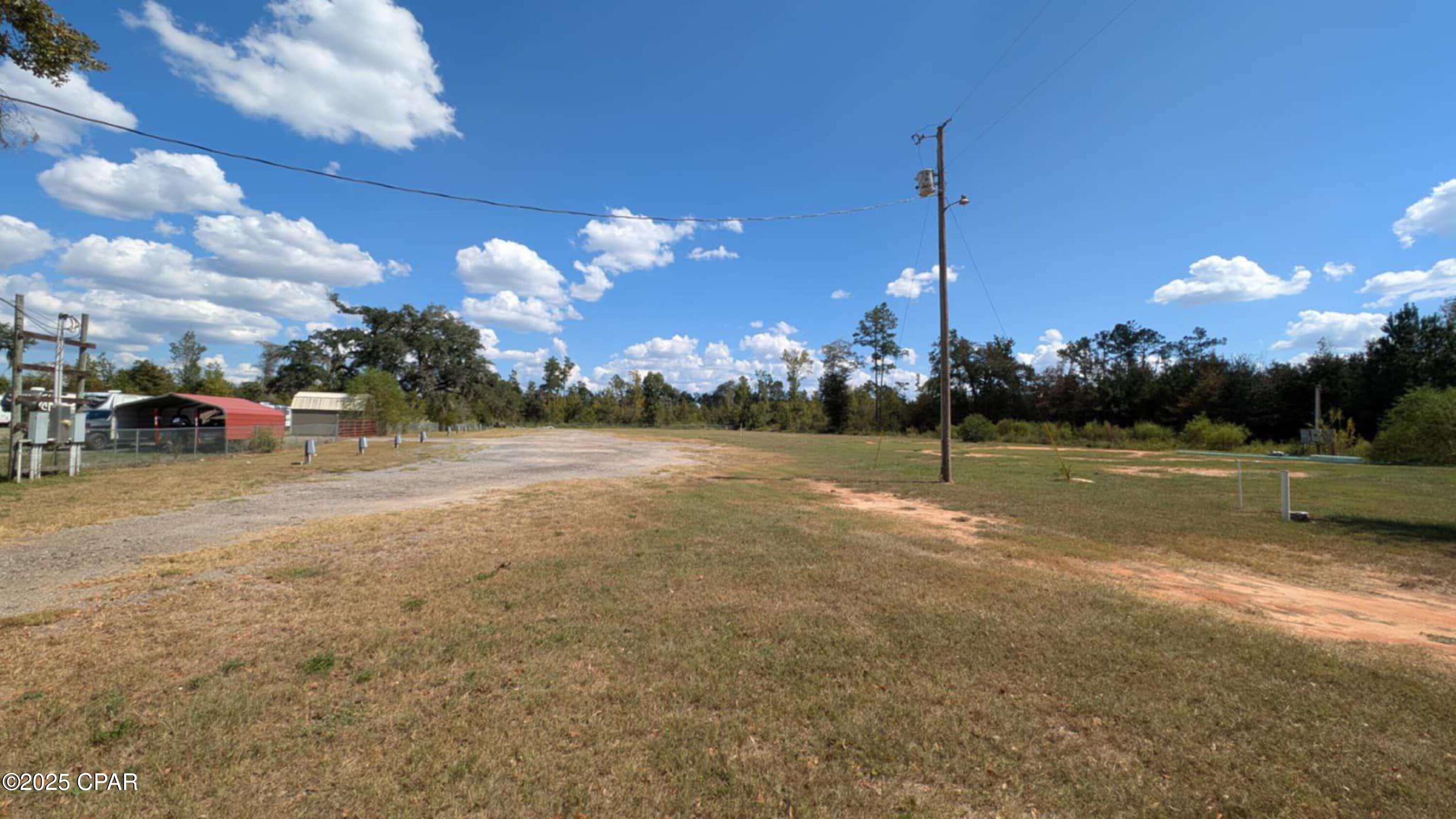 Listing photo id 23 for 2046 Florida 71