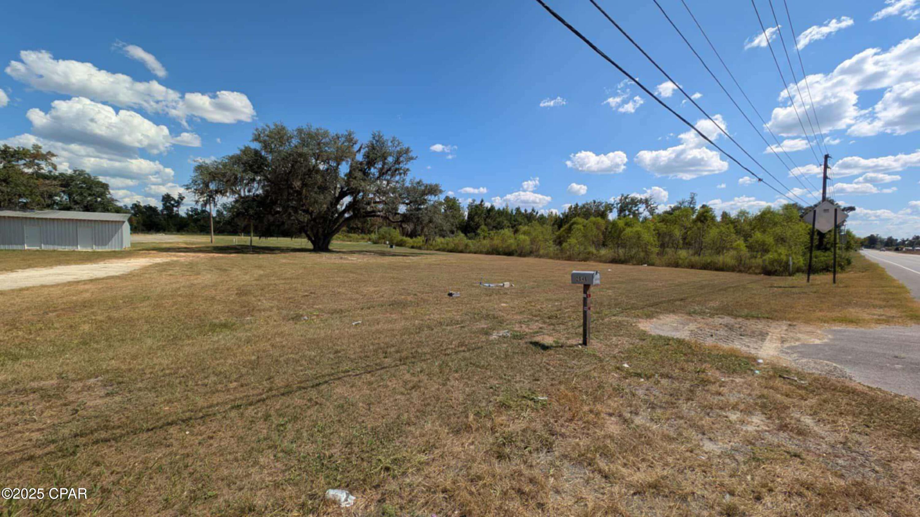 Listing photo id 30 for 2046 Florida 71