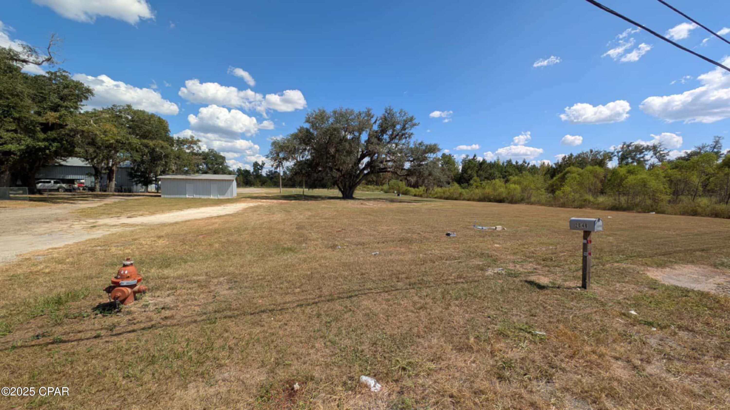 Listing photo id 31 for 2046 Florida 71