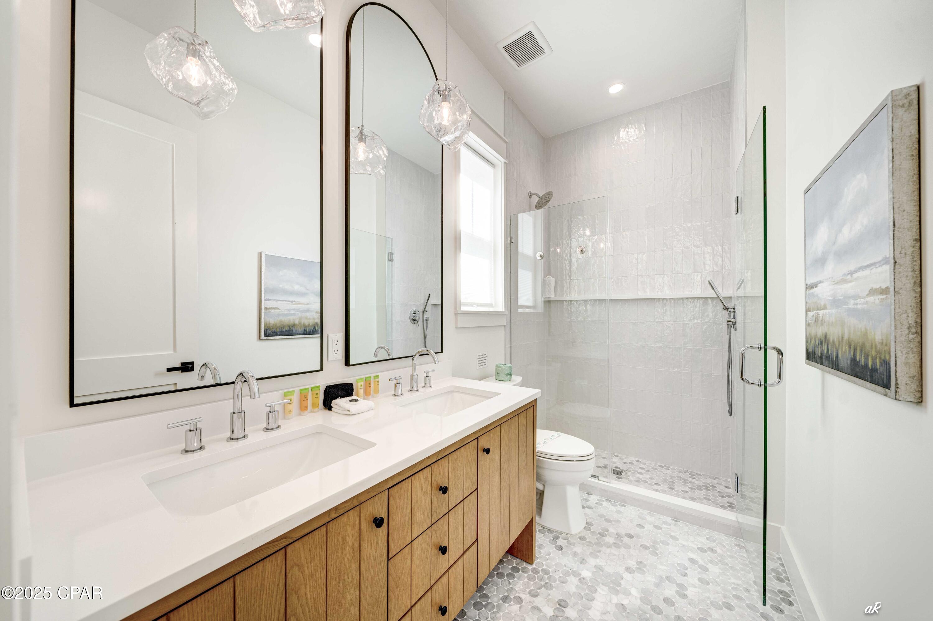 Lhuzyflyoijfqvbfuvyetg24utgv2kspxh_dkfhaxla