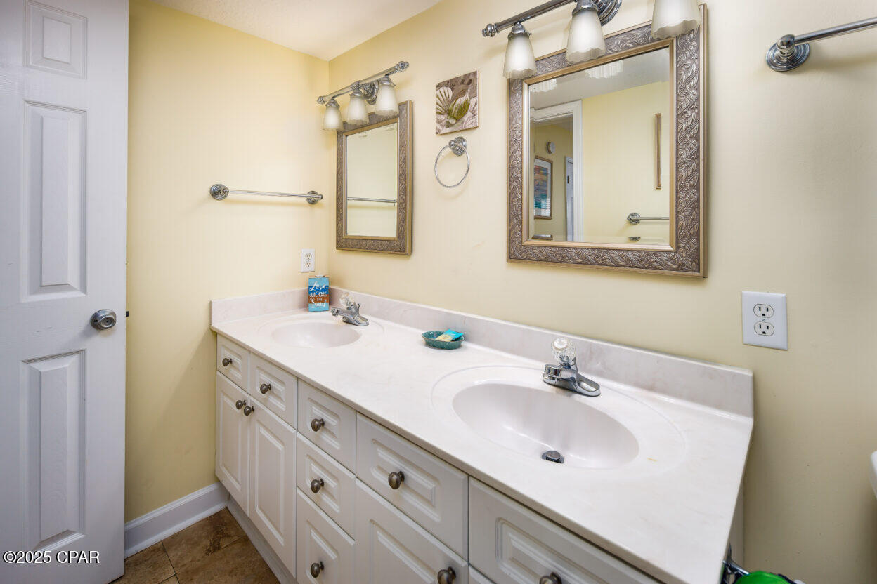 Image 21 For 660 Nautilus Court 1103
