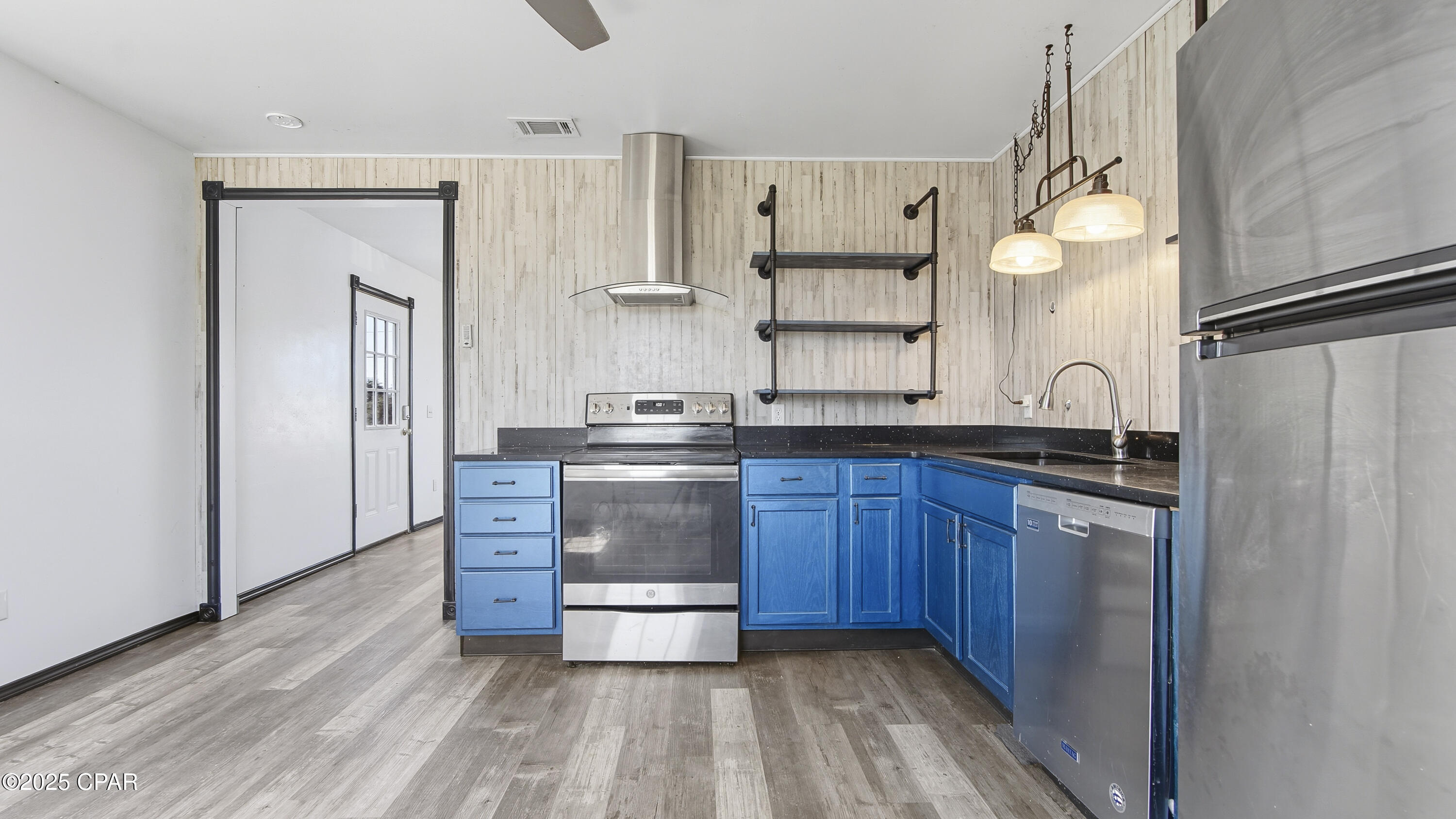 Image 16 For 816 Transmitter Road