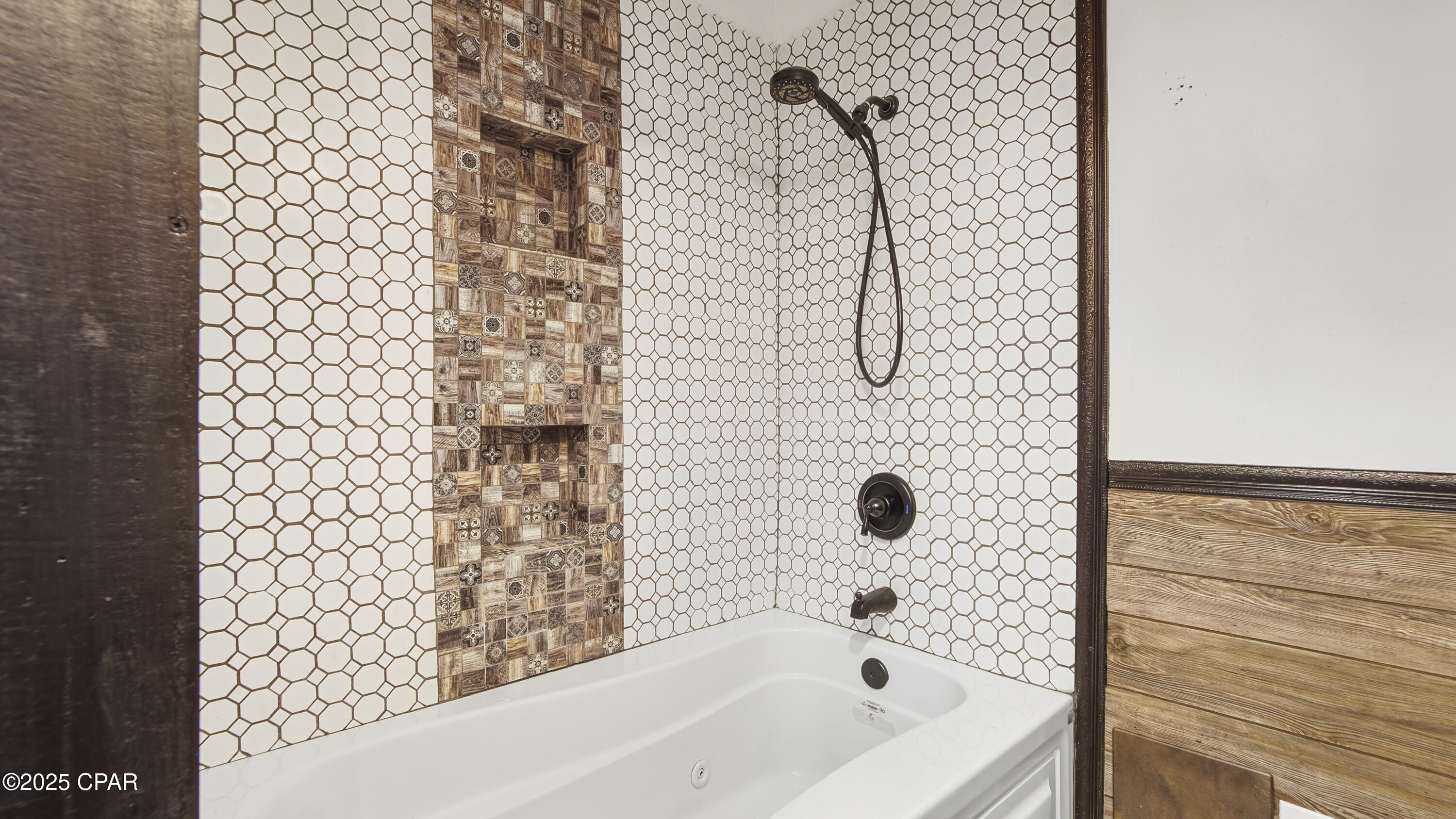 Image 9 For 816 Transmitter Road