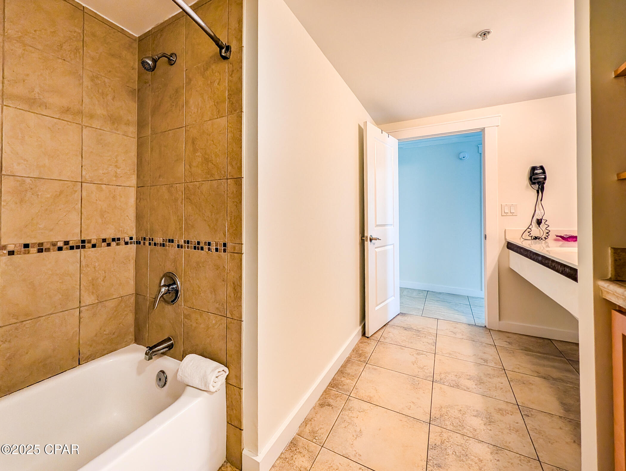 Aovtqwrzmzlilfavzhueemyo5yhgepkydkyfehacmvi