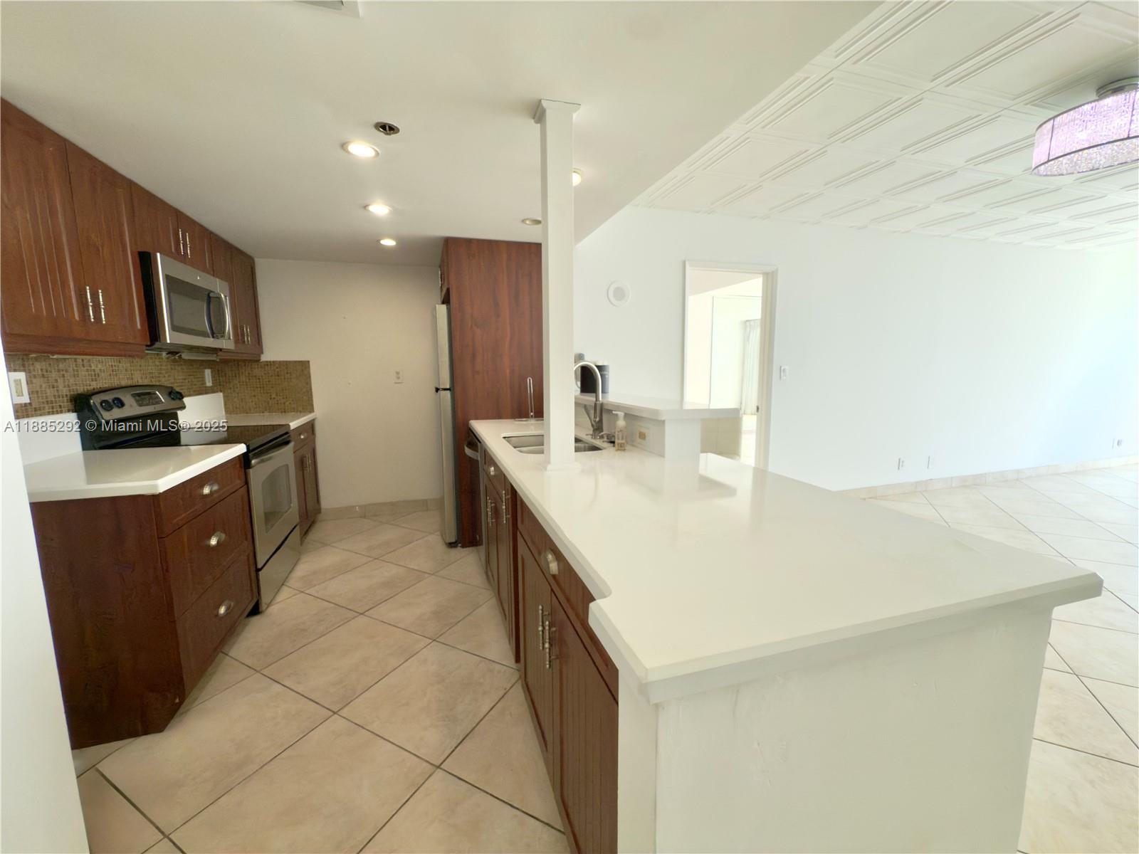 Property photo # 6