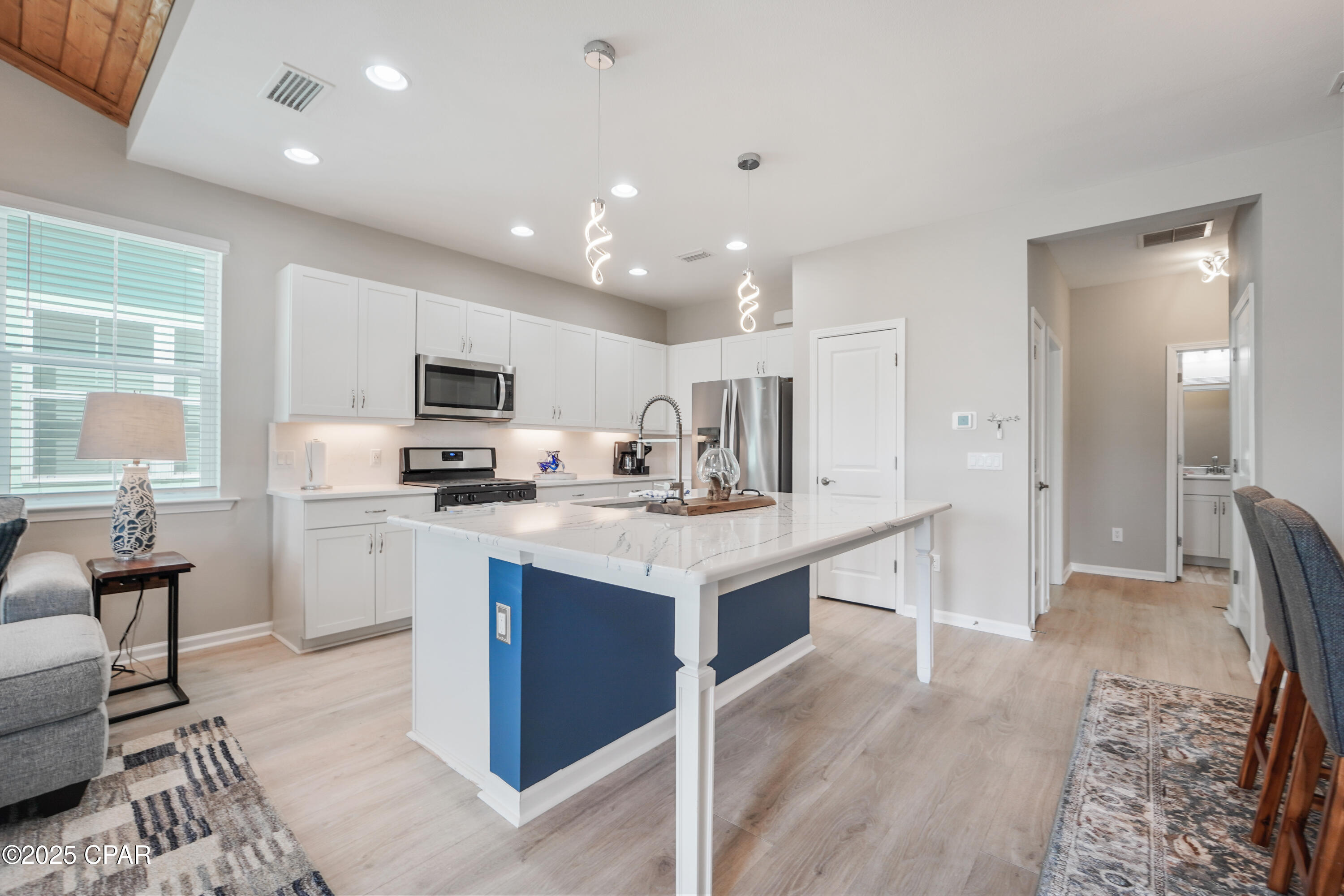 J3akixikel4 Euvnstvh69aujxx6s2clzmyfe2le_oo