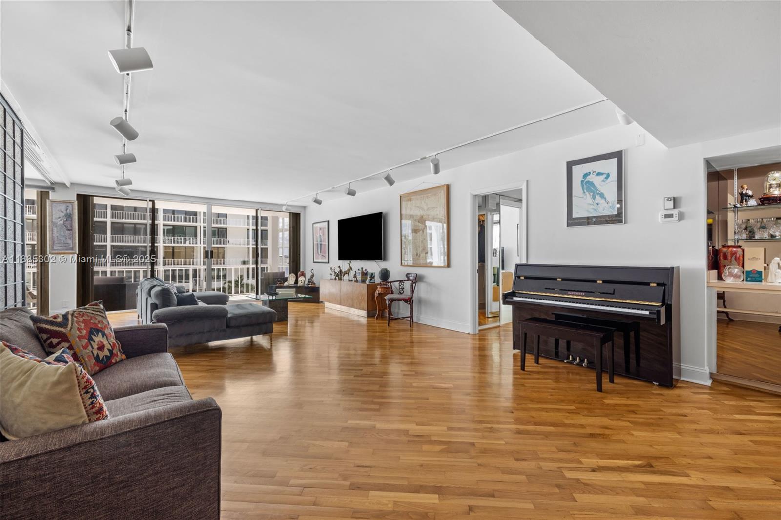 Property photo # 8