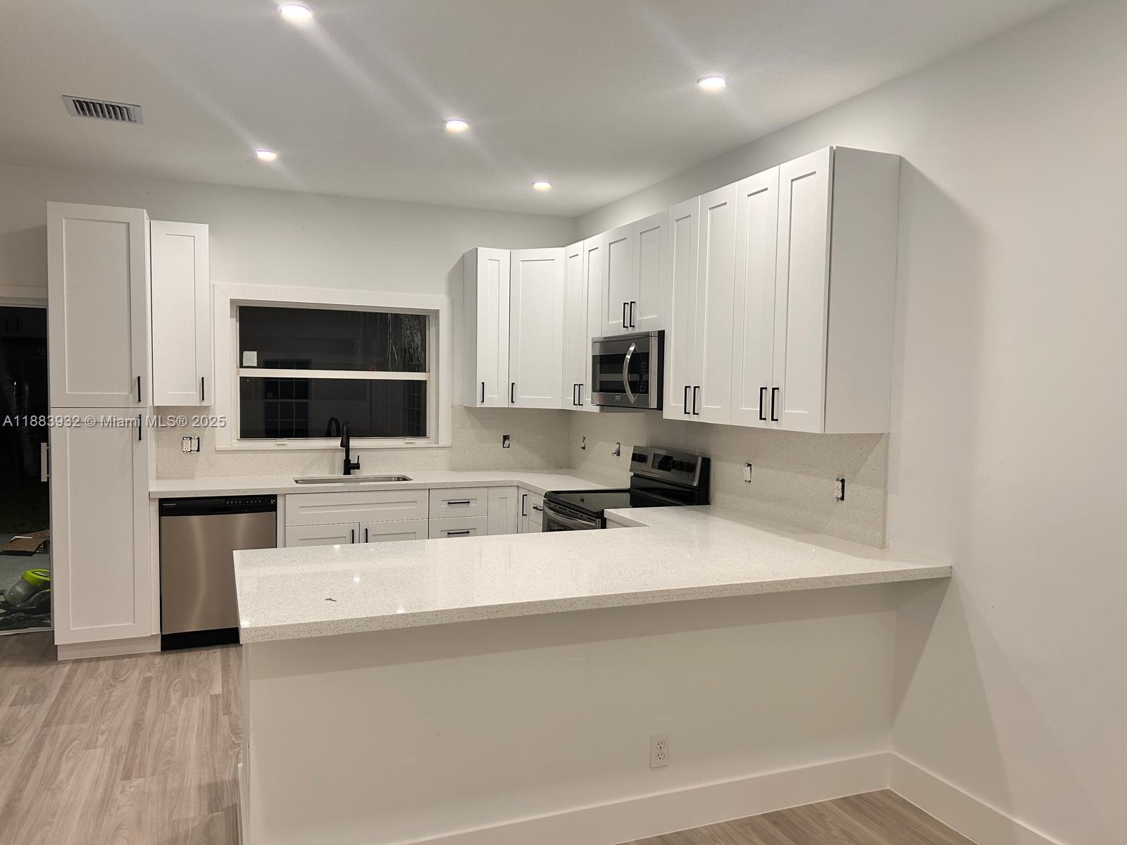Property photo # 8