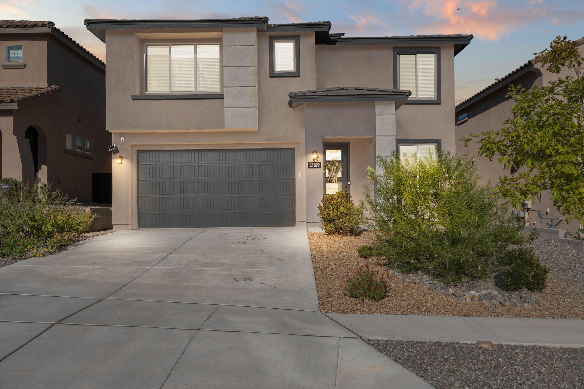 Stunning Firwood floorplan with cathedral ceilings filled with natural light in the desired gated neighborhood of Inspiration! Elegant cabinets, stylish gray ceramic tile flooring, and luxurious granite countertops in the kitchen. The chef's kitchen is perfect with a large island, built-in gas stainless steel cooktop, wall oven,and a beautiful black herringbone tile backsplash. The home offers a spacious two-story open Gathering Room, a versatile loft, and a private study with French doors. All wet areas and the Gathering Room are accented with tile flooring. The Owner's Suite boasts a charming bay window, adding extra space and aesthetic appeal. The upgraded bathroom includes a fully tiled shower with a seat. Fully landscaped backyard with mountain views and solar! This is a must see!