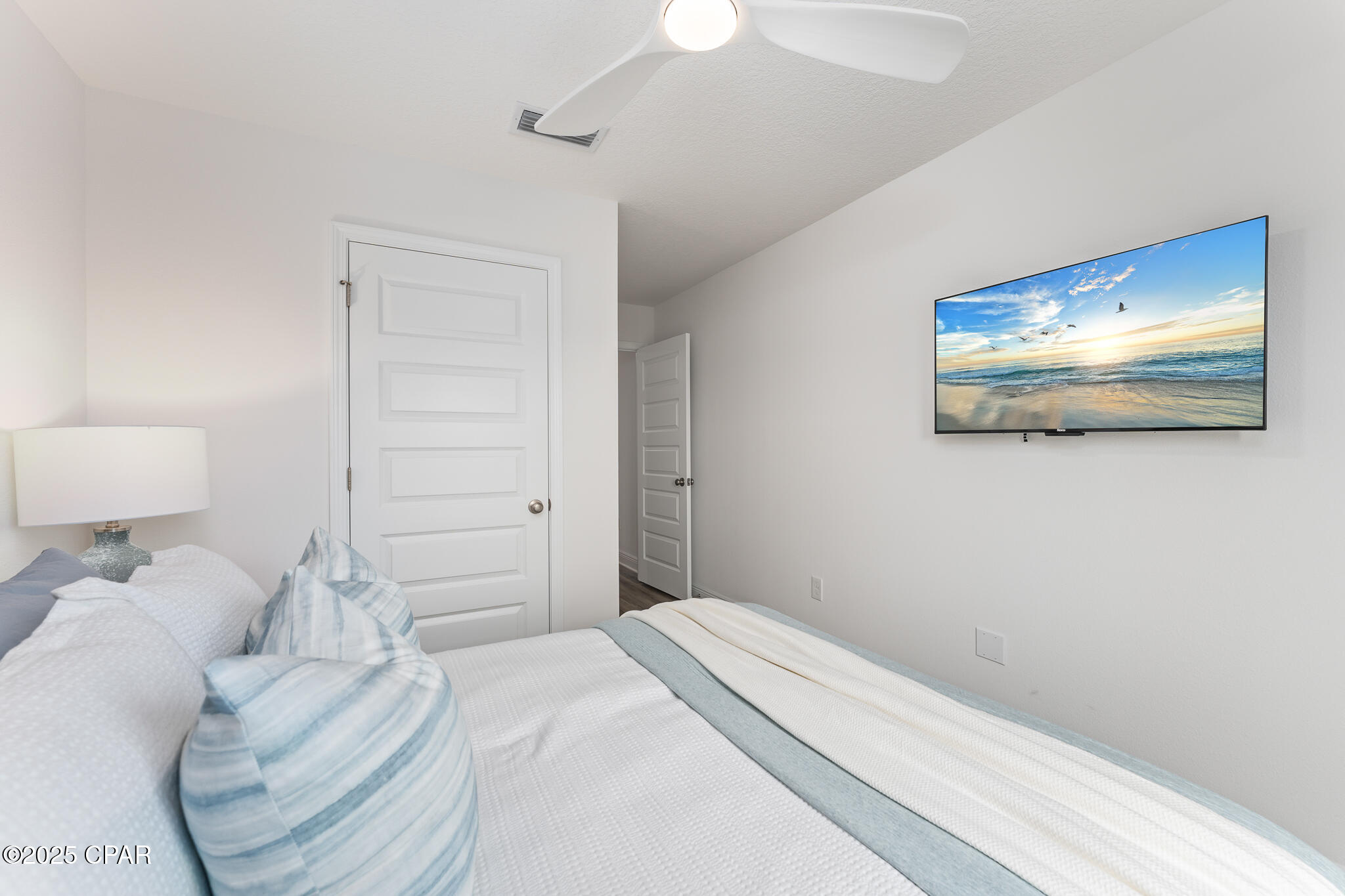 Mzrdzfcj5sfs1oubvnop67emnd_osz_sj9avxayvvei