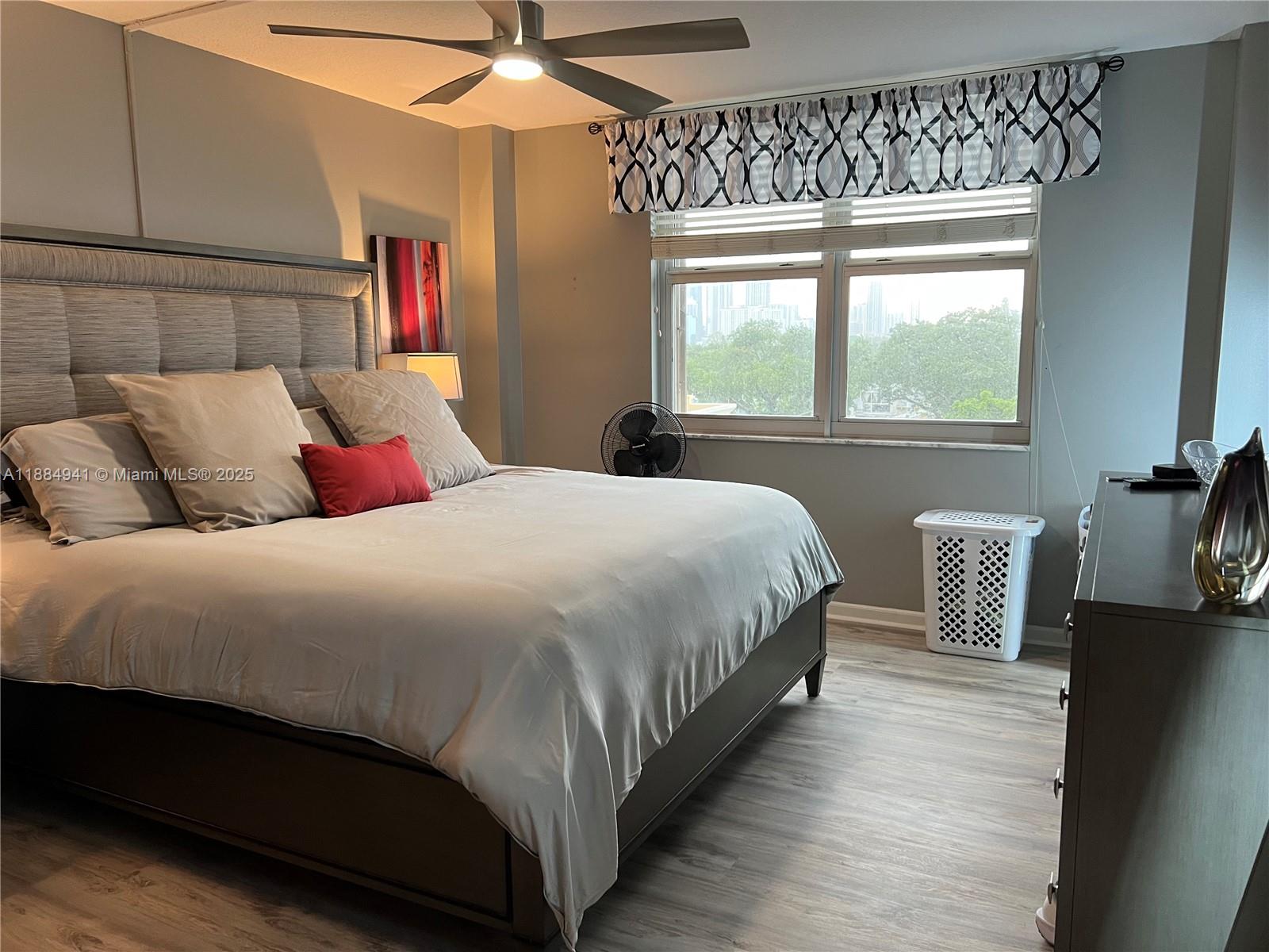 Property photo # 9