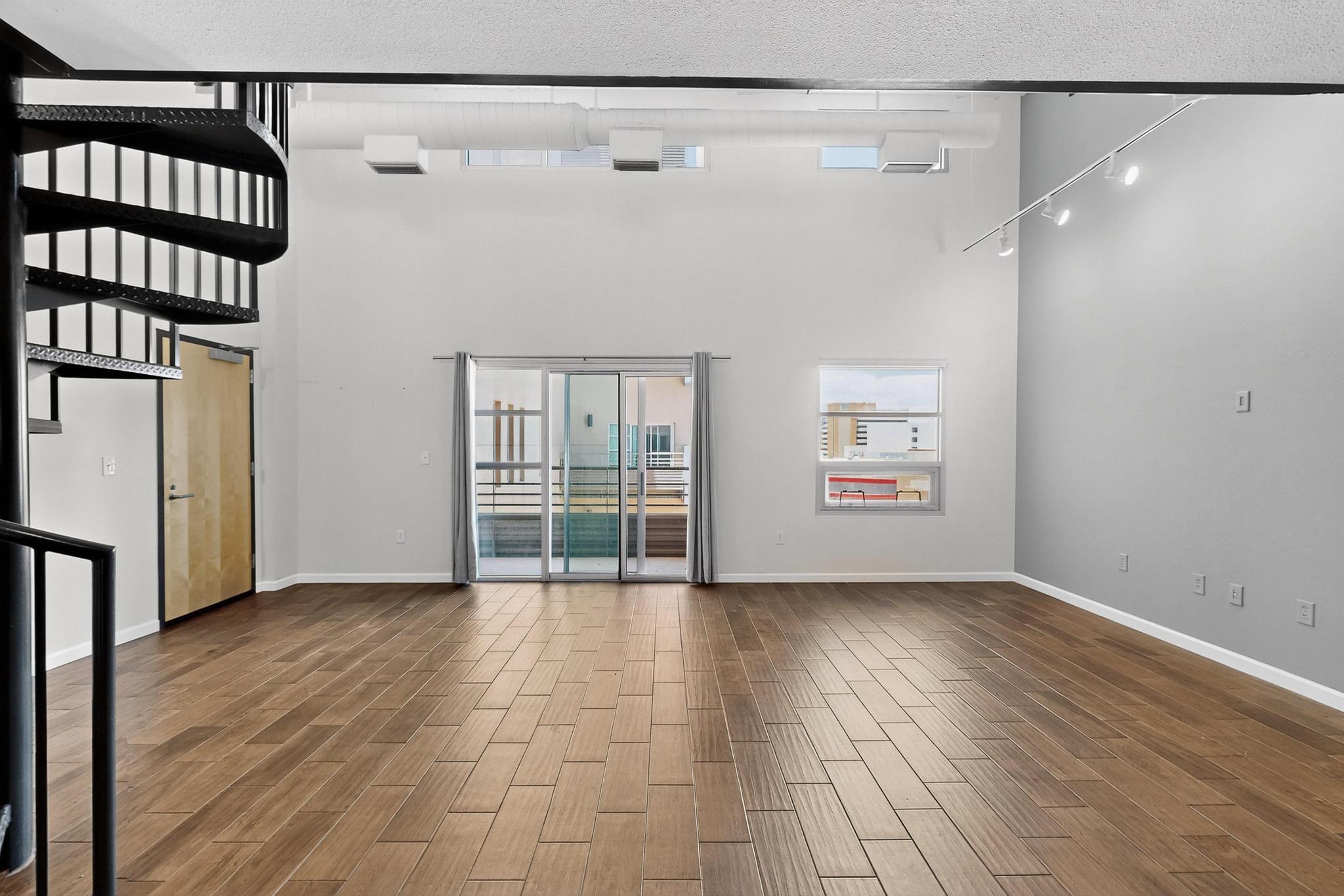 524 Central Avenue 708 