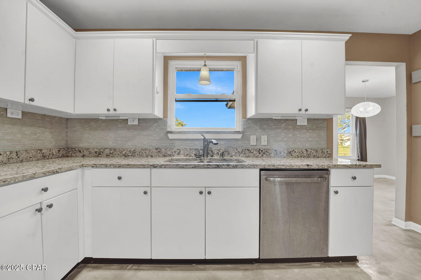 Image 18 For 4717 Star Avenue