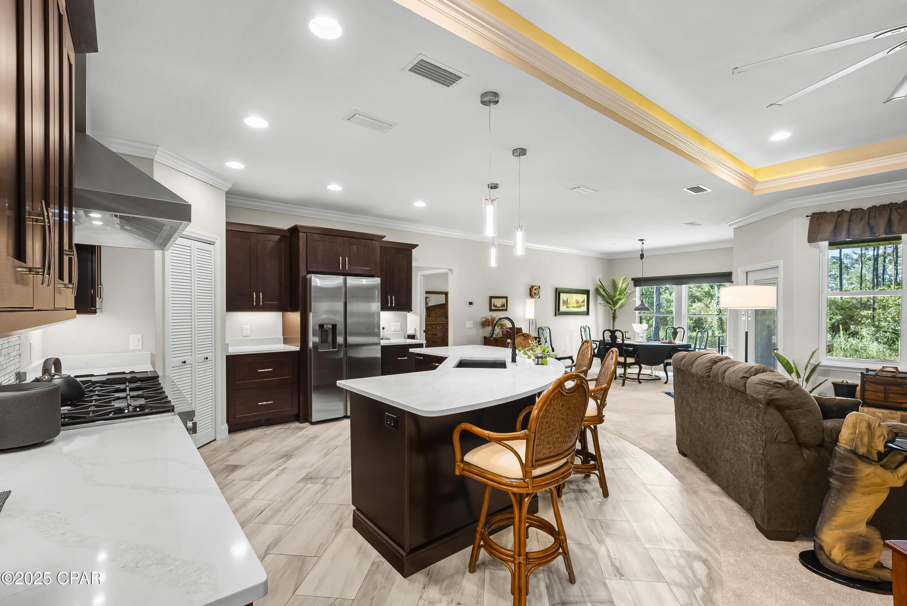 Image 14 For 112 White Oaks Boulevard