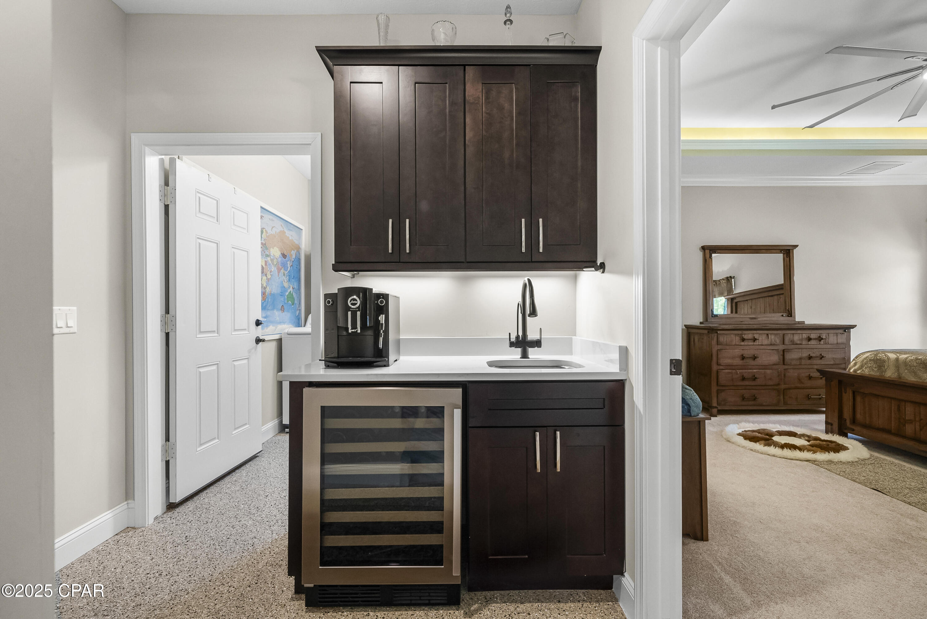 Image 19 For 112 White Oaks Boulevard