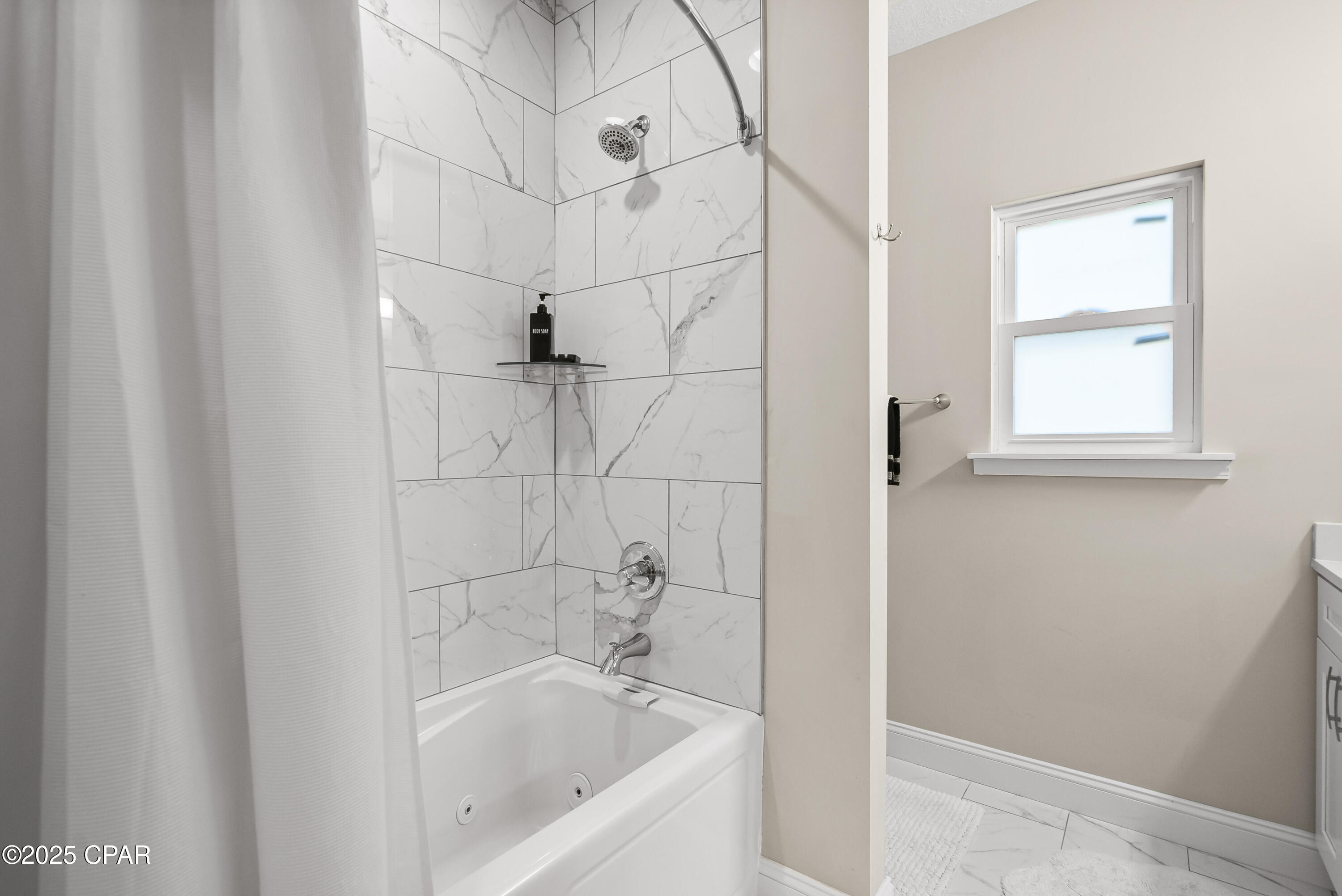 Image 25 For 112 White Oaks Boulevard