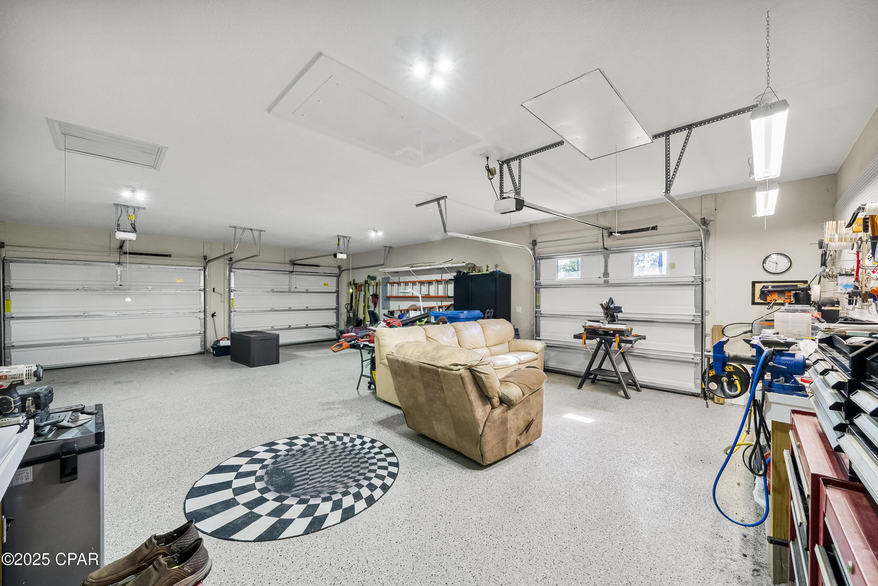 Image 33 For 112 White Oaks Boulevard