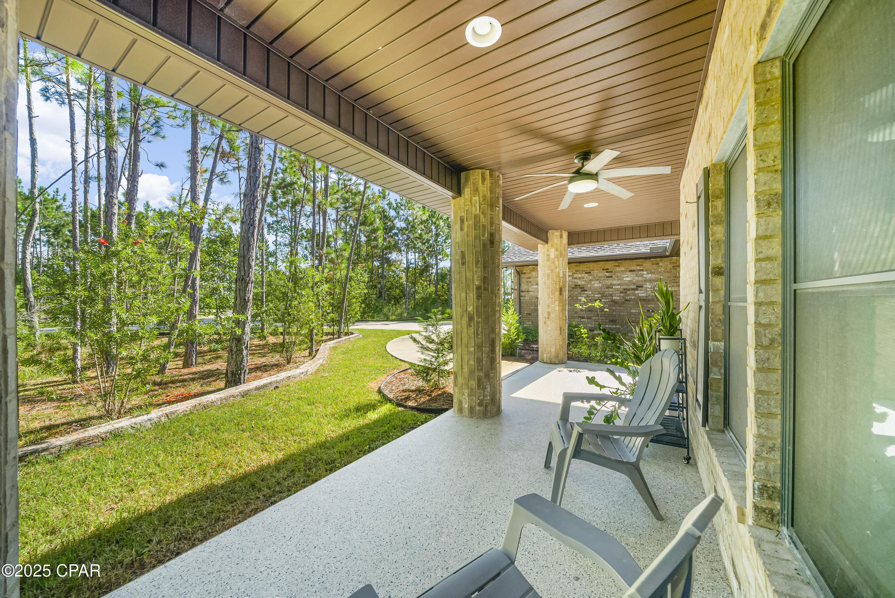 Image 5 For 112 White Oaks Boulevard