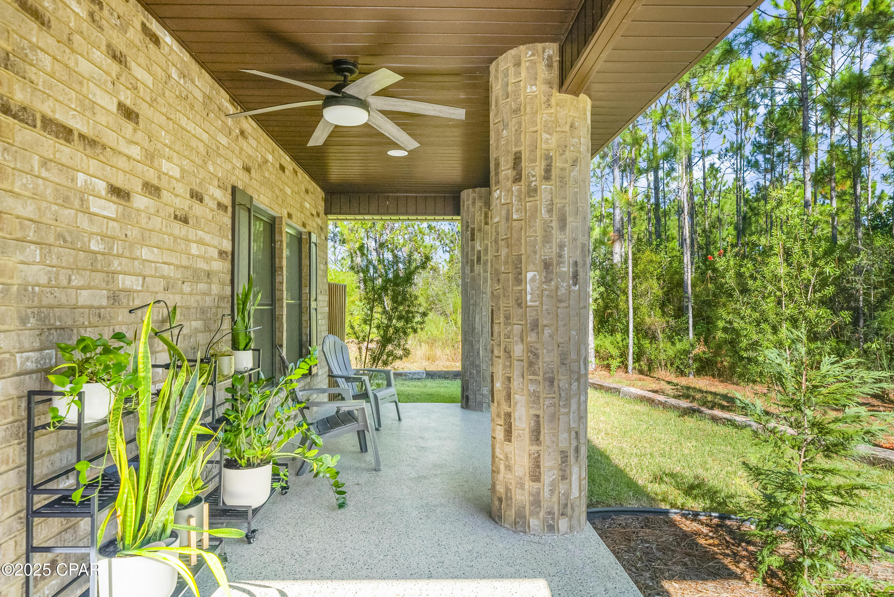 Image 6 For 112 White Oaks Boulevard