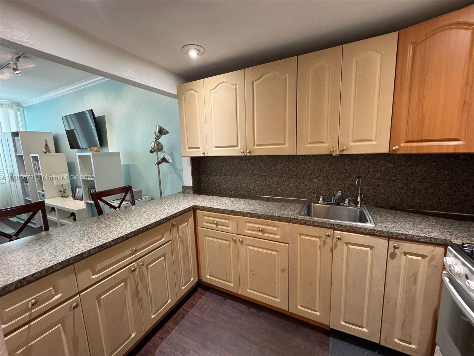 Property photo # 9
