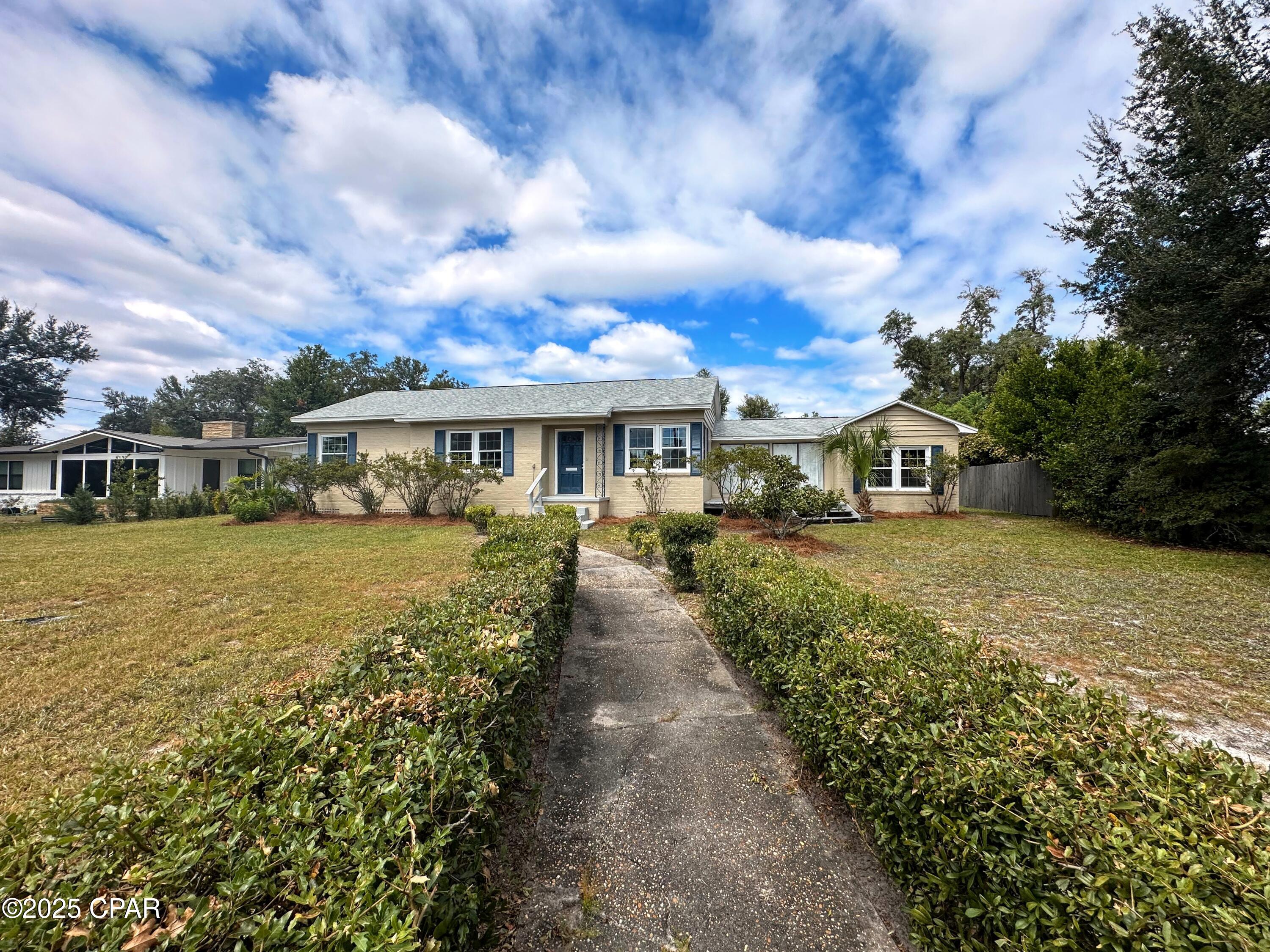 Cq_ogqopqp9cfq3yykvlizlu__qk5aycffs82qfrzhm