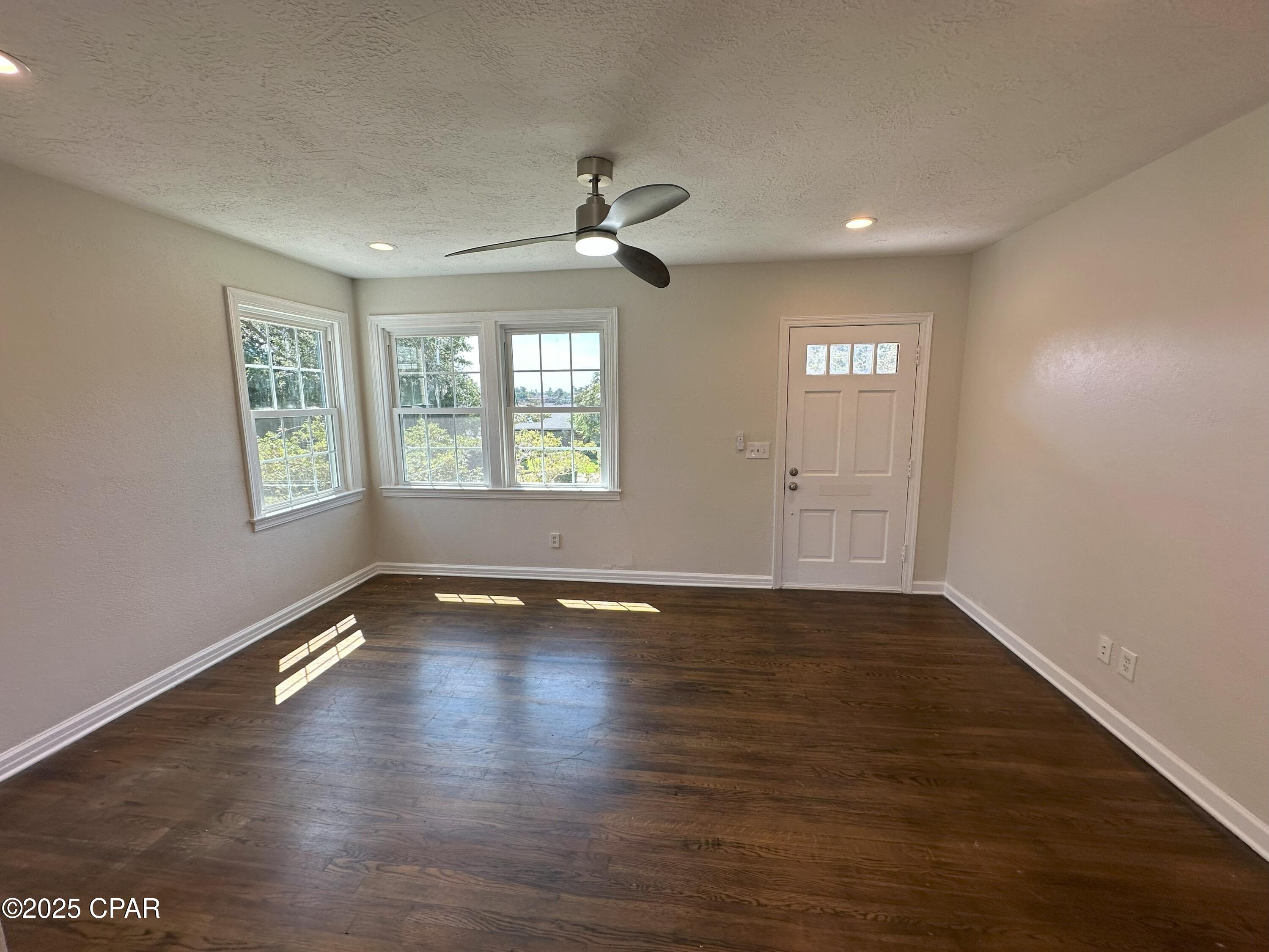 Uwb 1c6uijd52v4yive 7n8shxckpkdcxtb9ztcz6sm