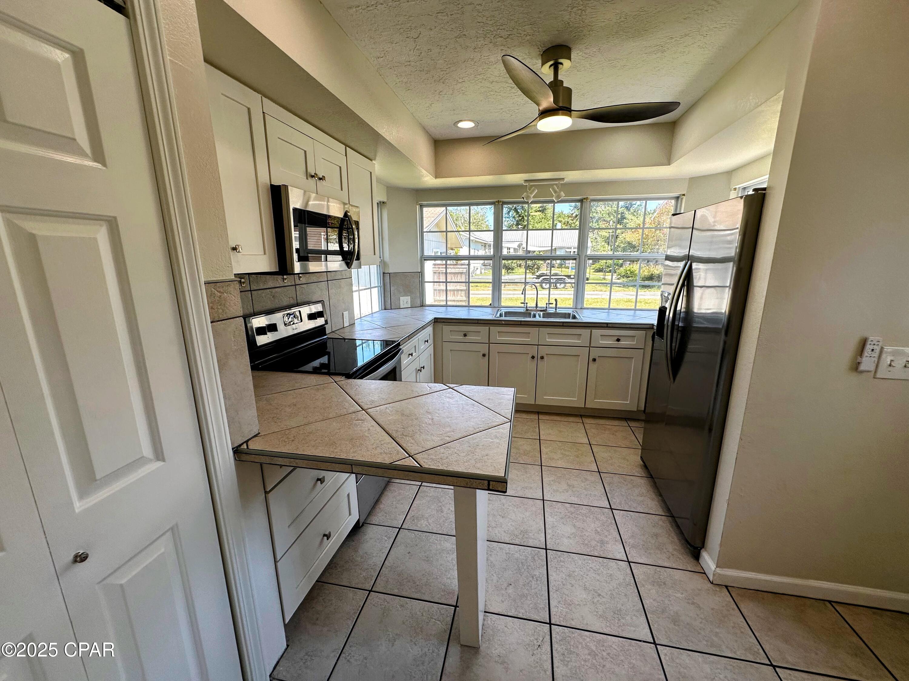 Jivwm66yfwvji6pxn0jo_jzjo2x9gj_obdxmsauhdbi