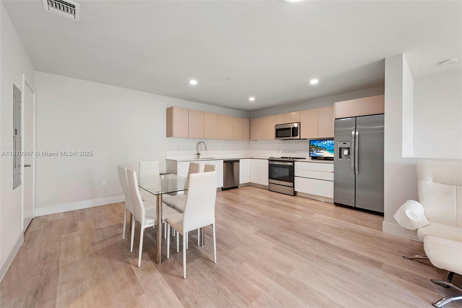 Property photo # 3