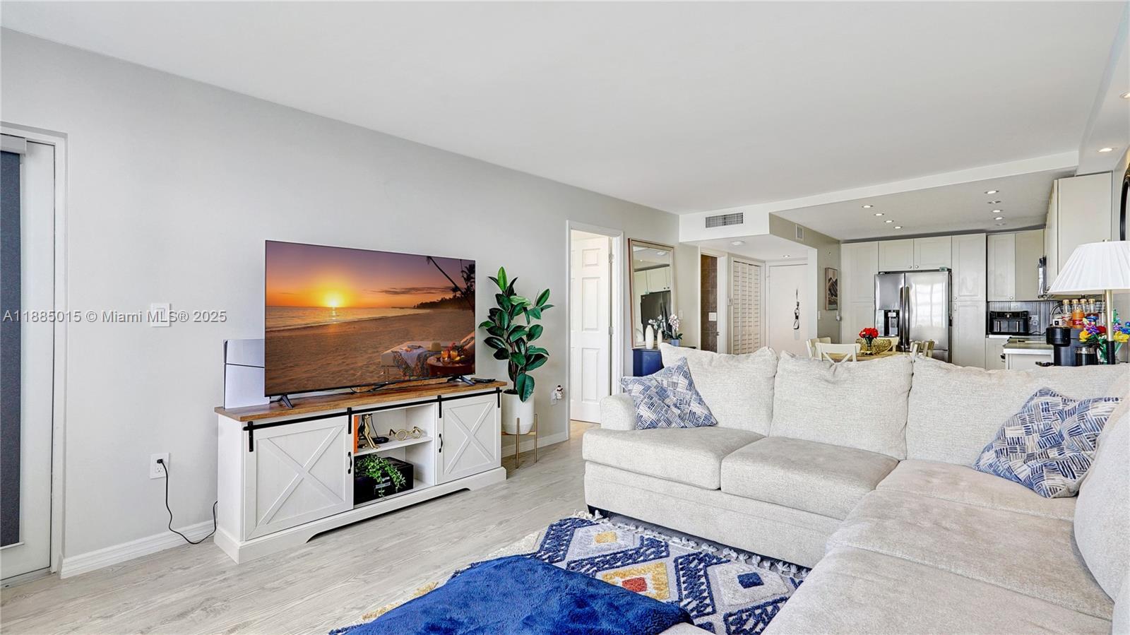 Property photo # 6