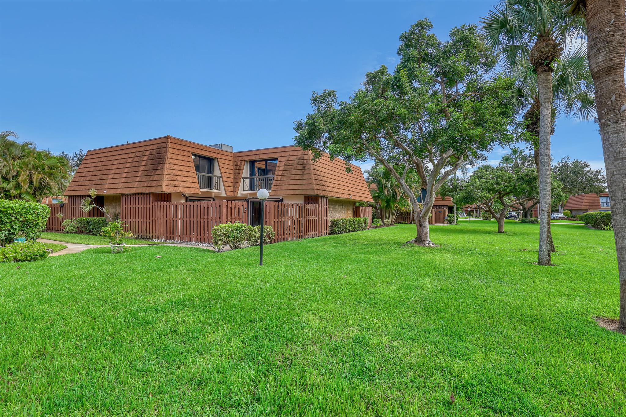 825 Center Street Unit 14b, Jupiter, Florida 33458