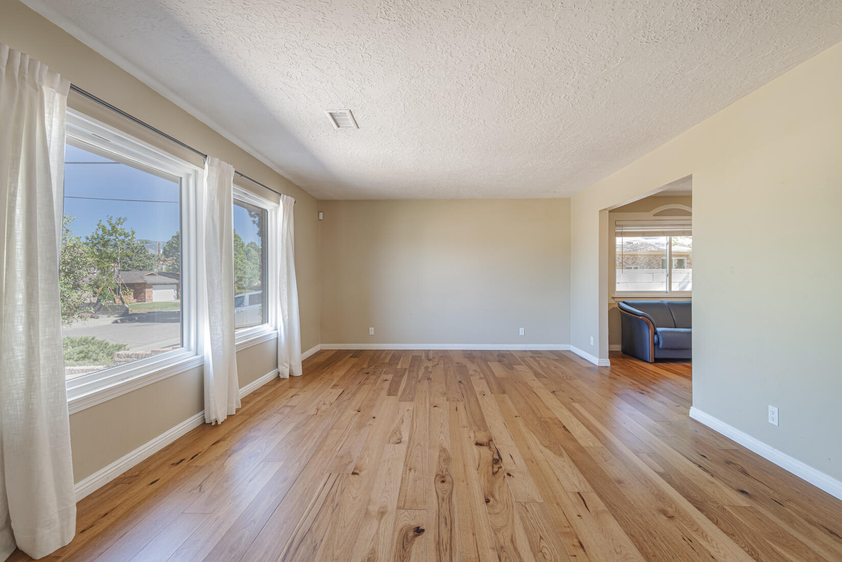 2612 Cutler Avenue NE 