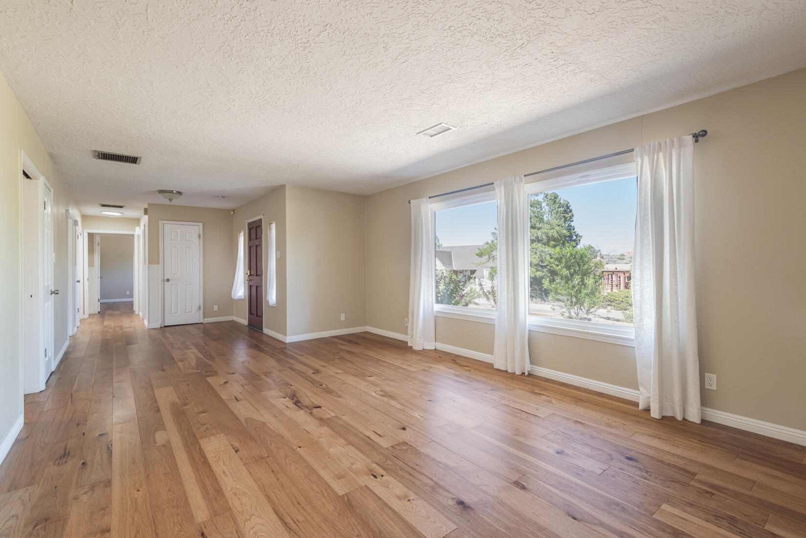 2612 Cutler Avenue NE 