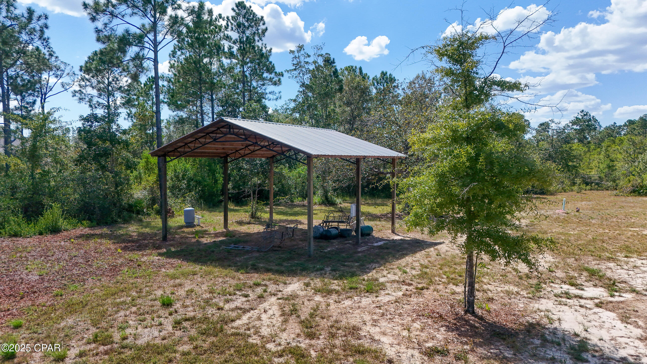 Image 12 For 17485 Woodland Avenue