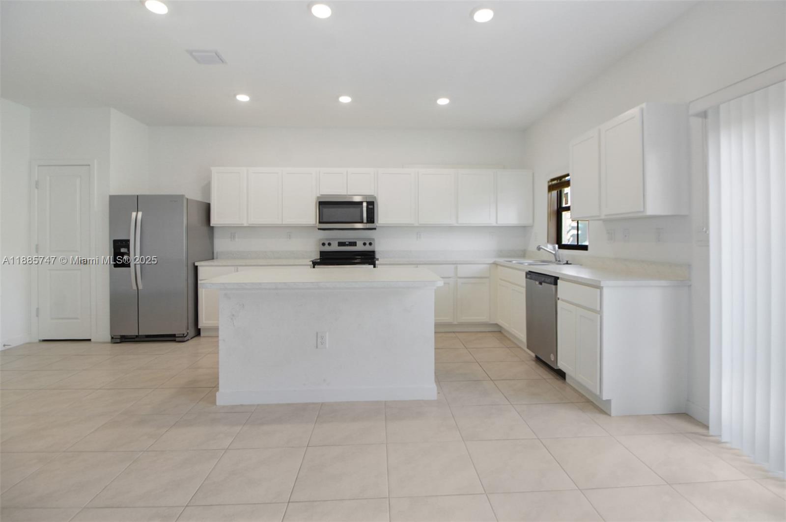 Property photo # 4