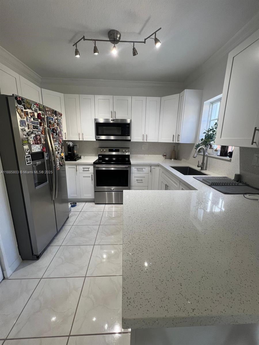 Property photo # 6