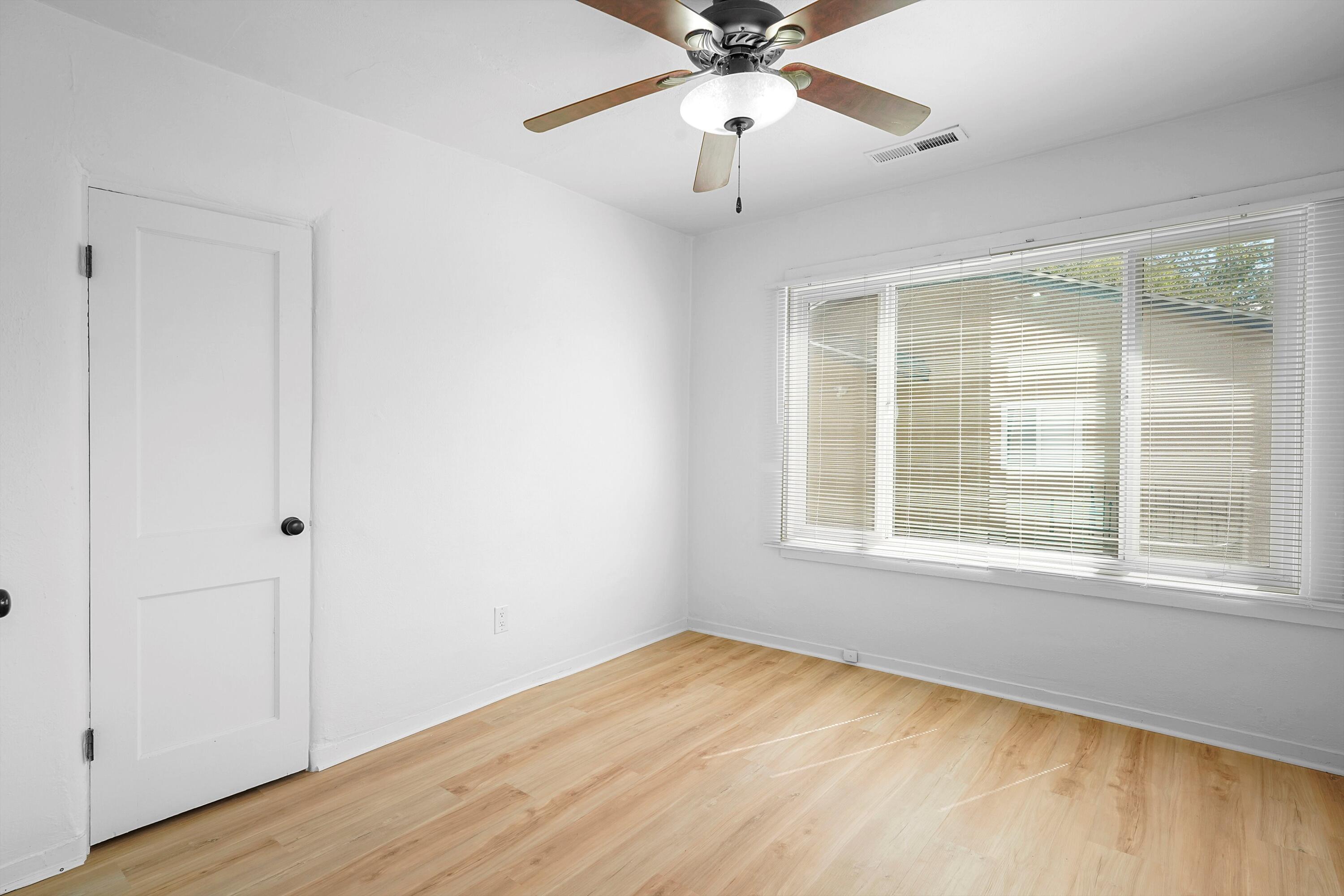 412 HARVARD Drive SE 