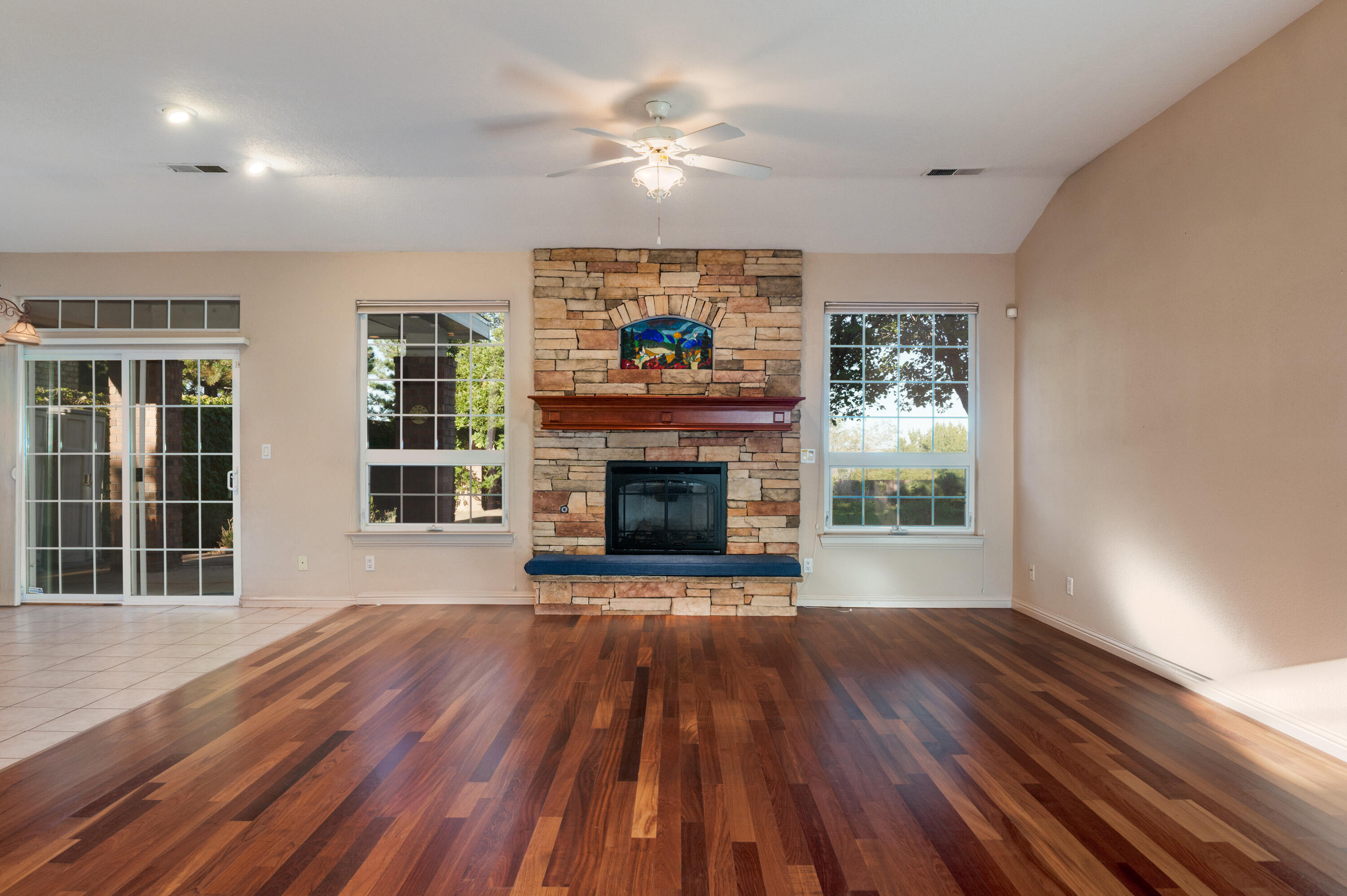 1201 Ruffian Court SE 