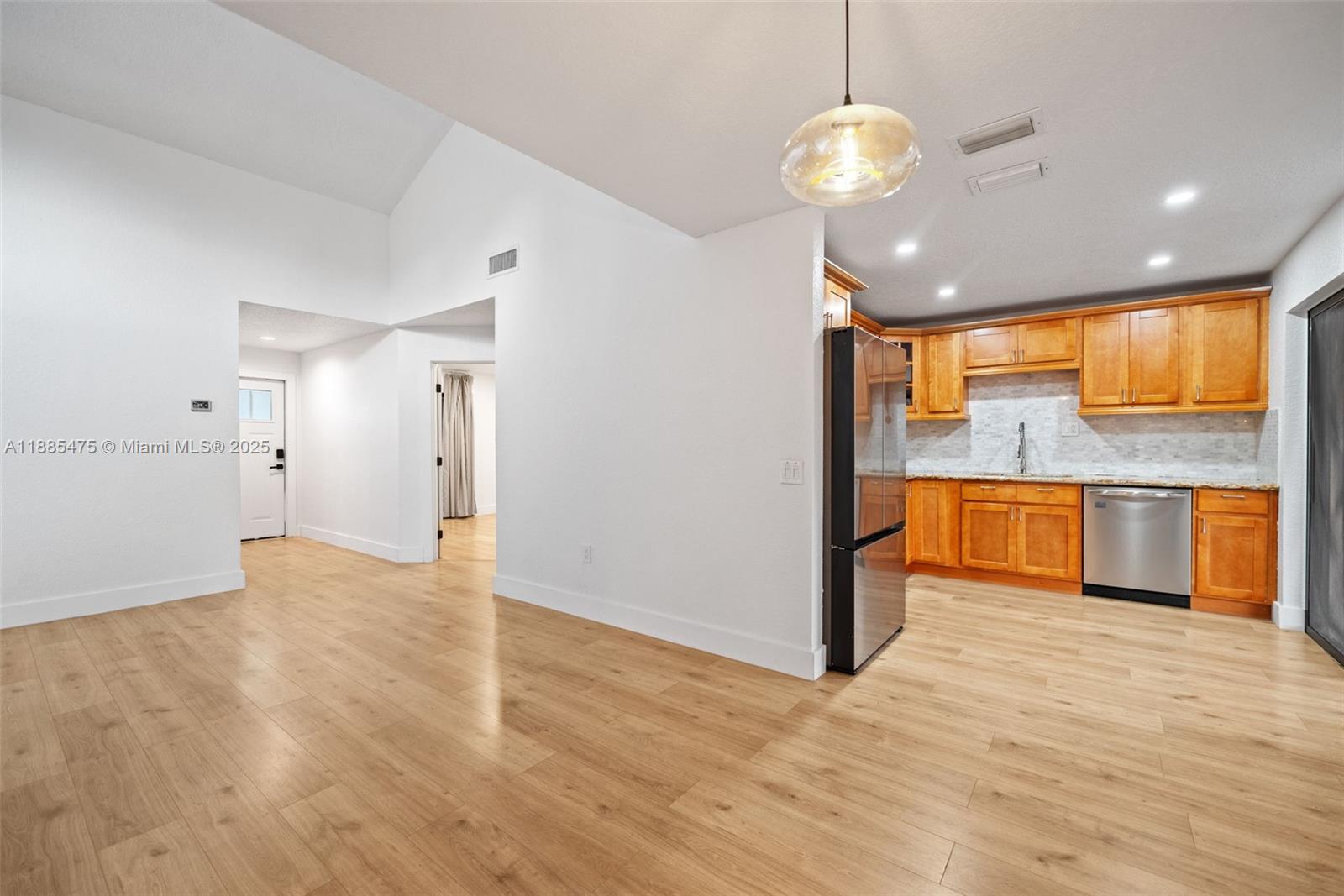 Property photo # 8