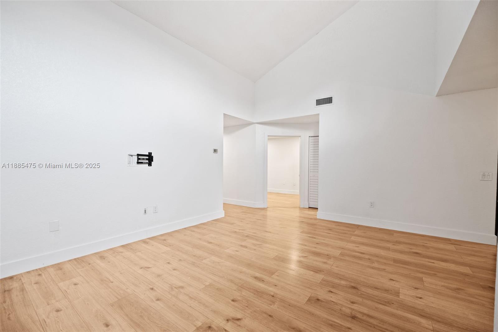 Property photo # 3