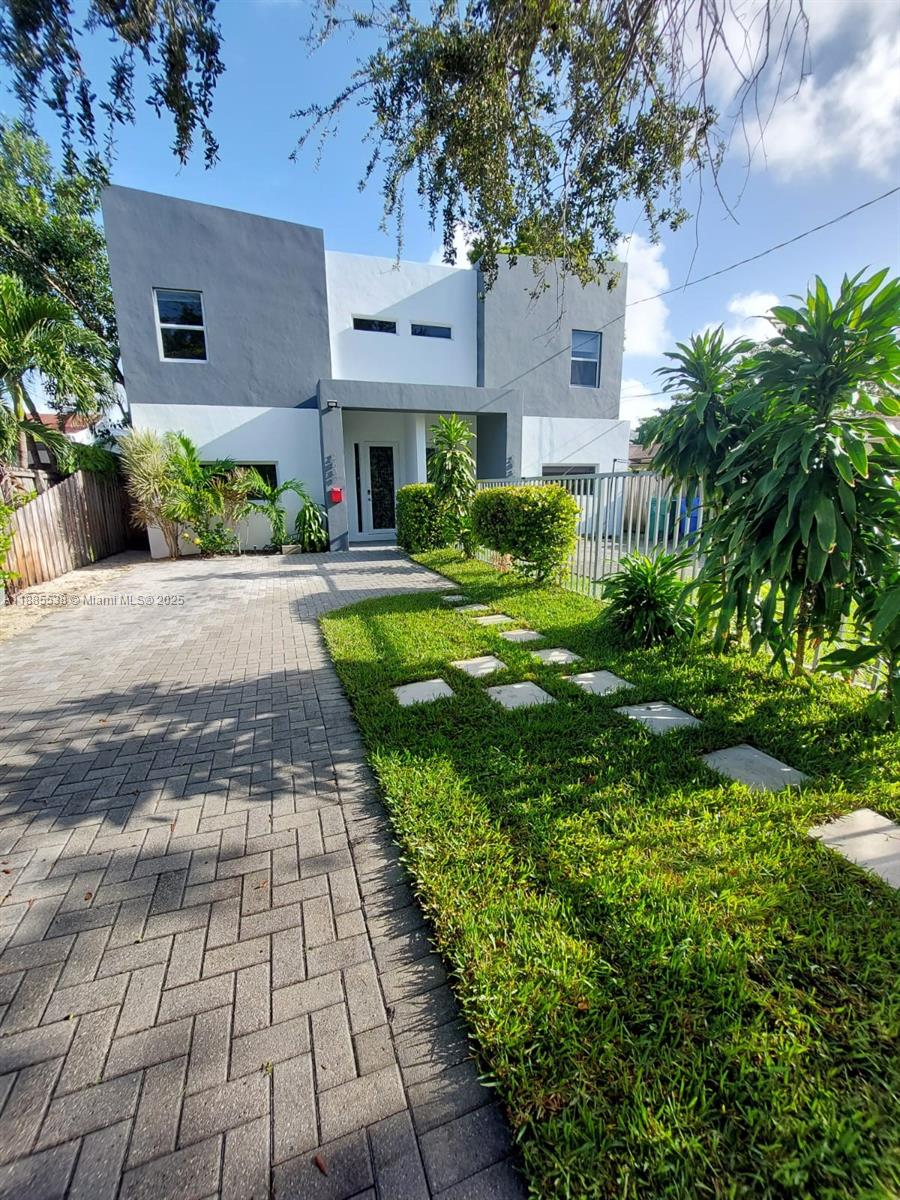 Property photo # 0