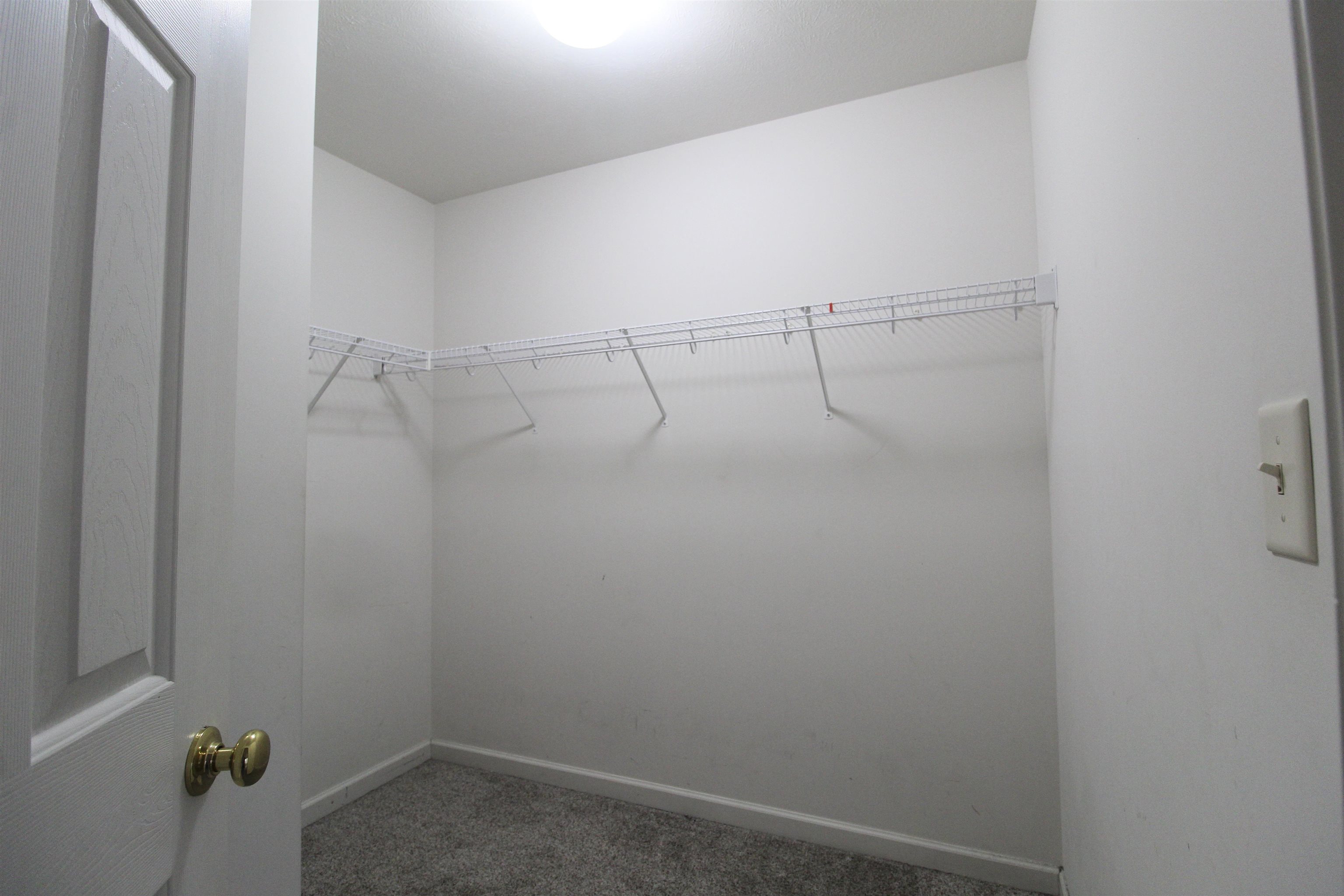 2911 Diamond Spring Ln