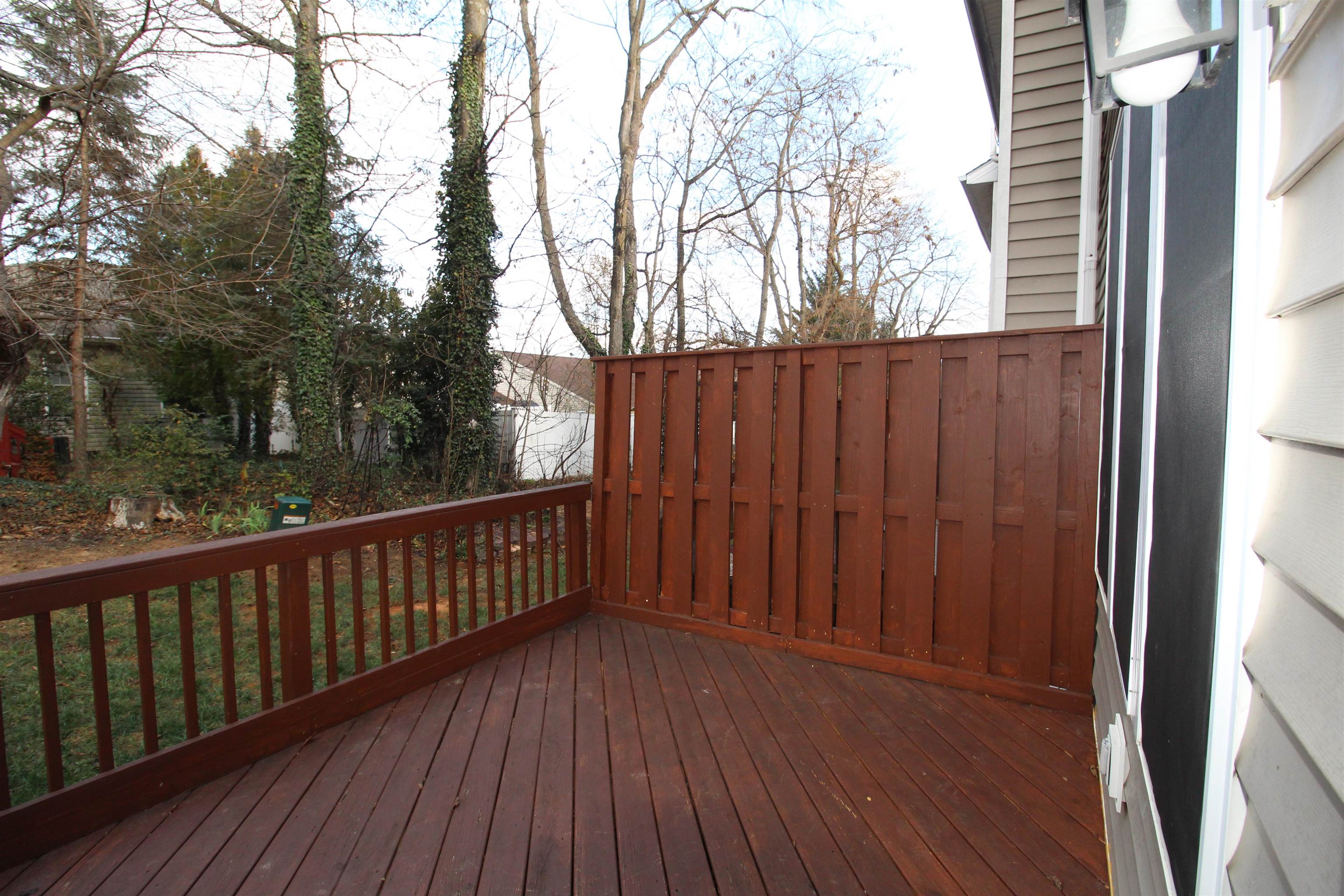 2911 Diamond Spring Ln